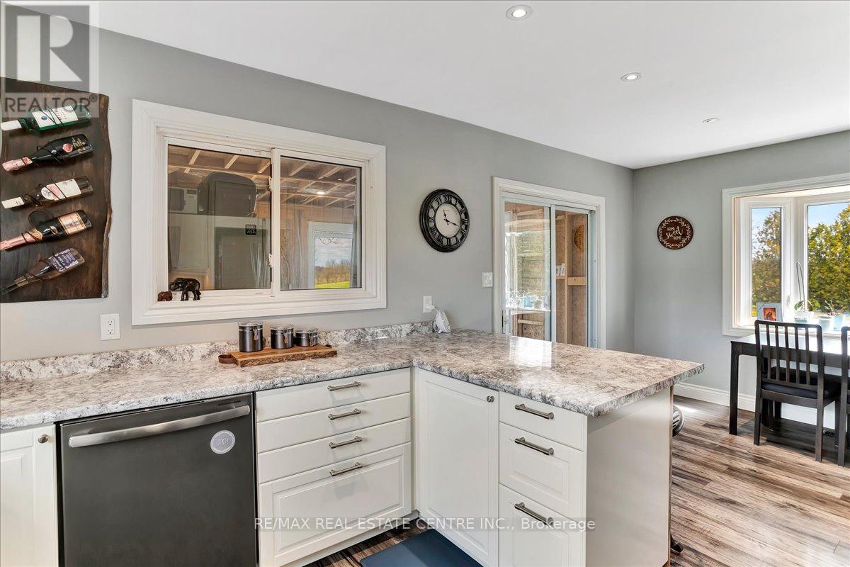 359 First Line, Haldimand, Ontario  N0A 1H0 - Photo 18 - X12077770