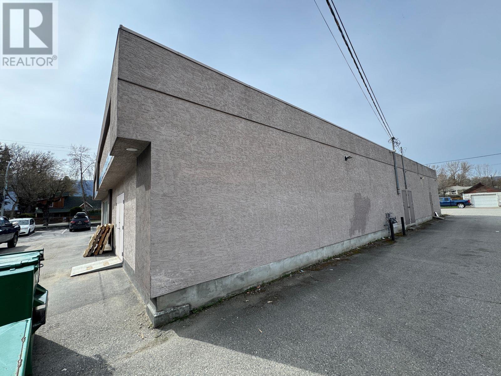 575 Central Avenue, Grand Forks, British Columbia  V0E 1H0 - Photo 3 - 10343176