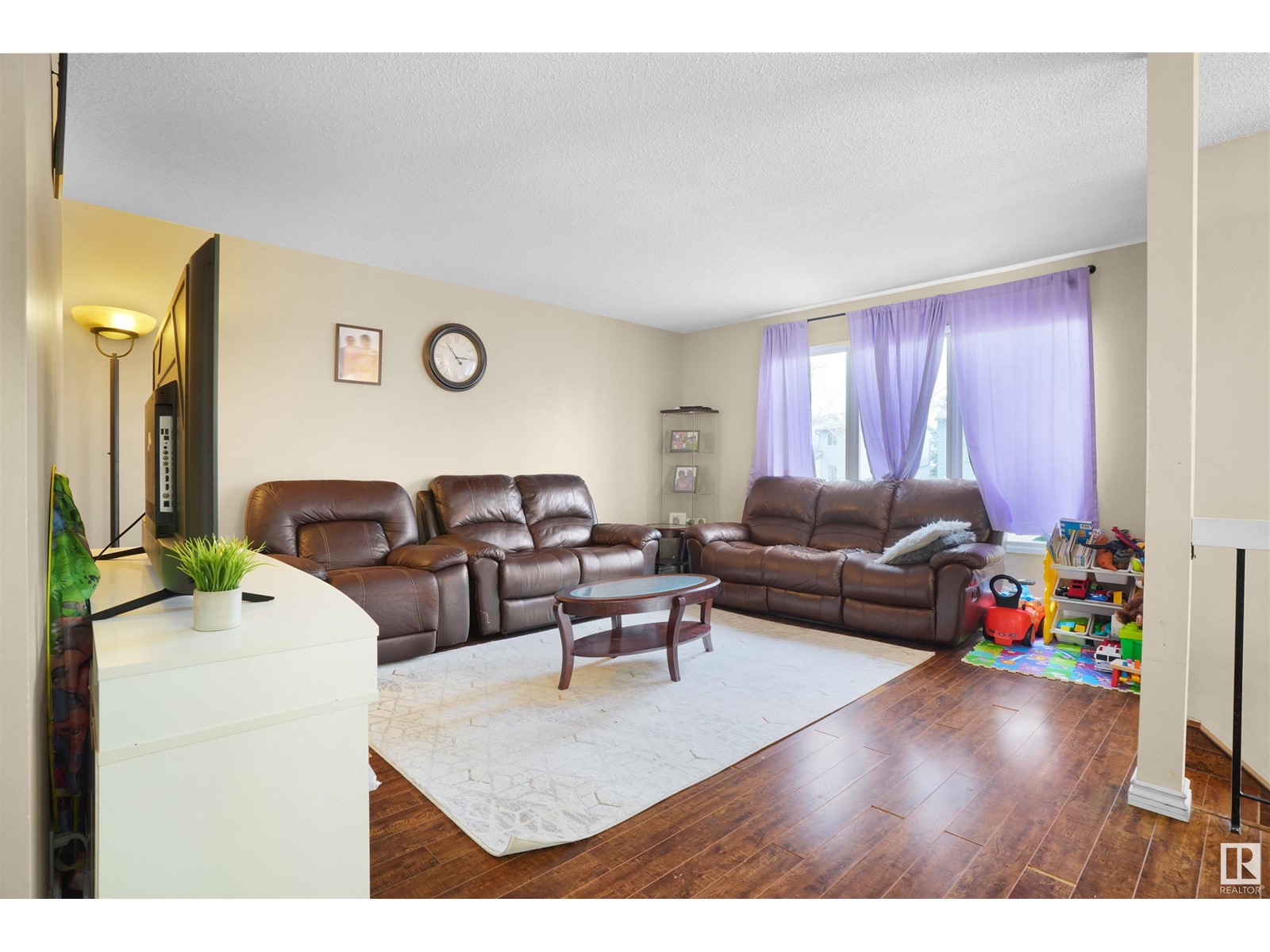 Property at 14204 32 ST NW NW image 3