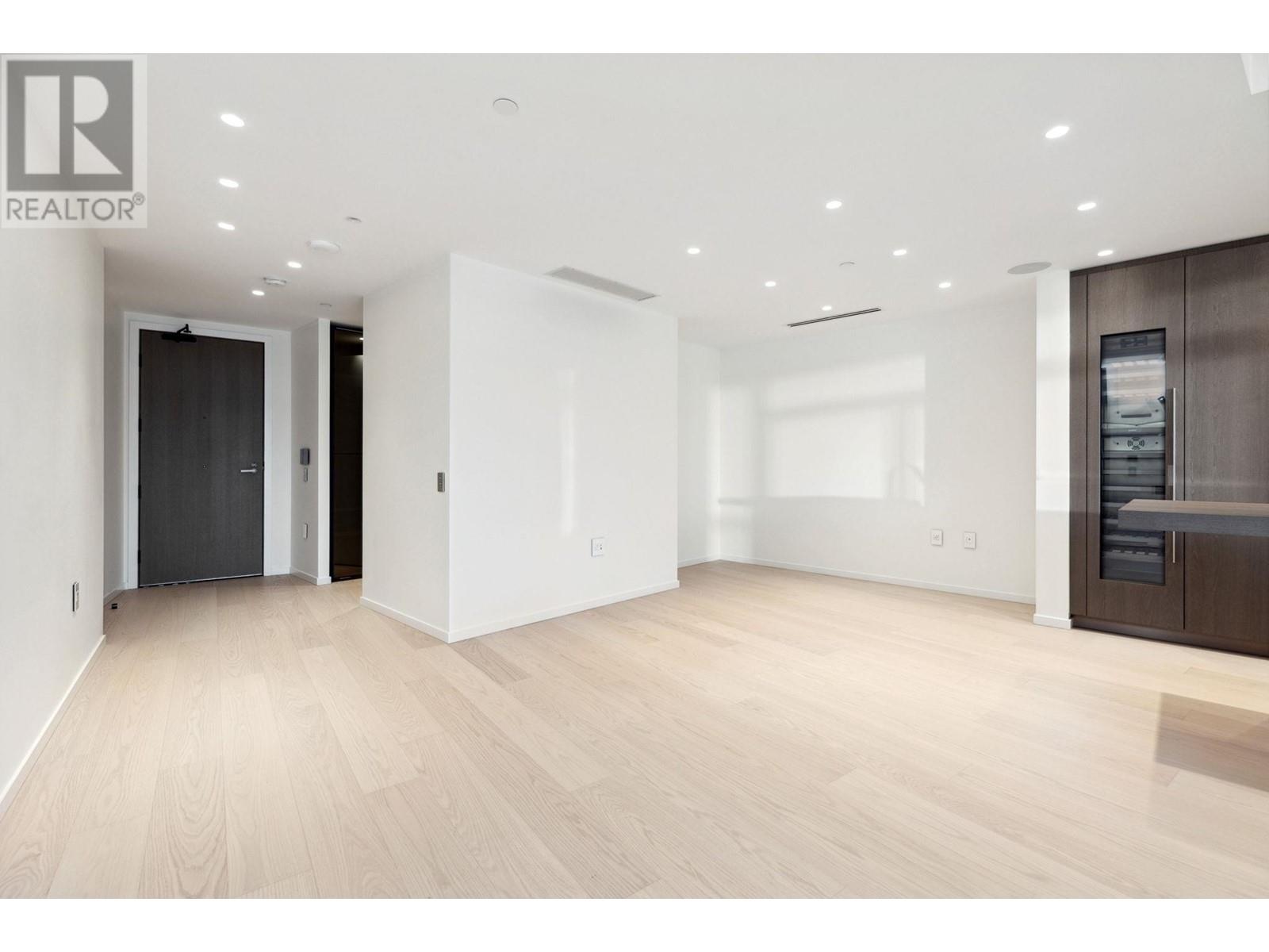 Listing Picture 15 of 33 : 803 1601 QUEBEC STREET, Vancouver / 溫哥華 - 魯藝地產 Yvonne Lu Group - MLS Medallion Club Member