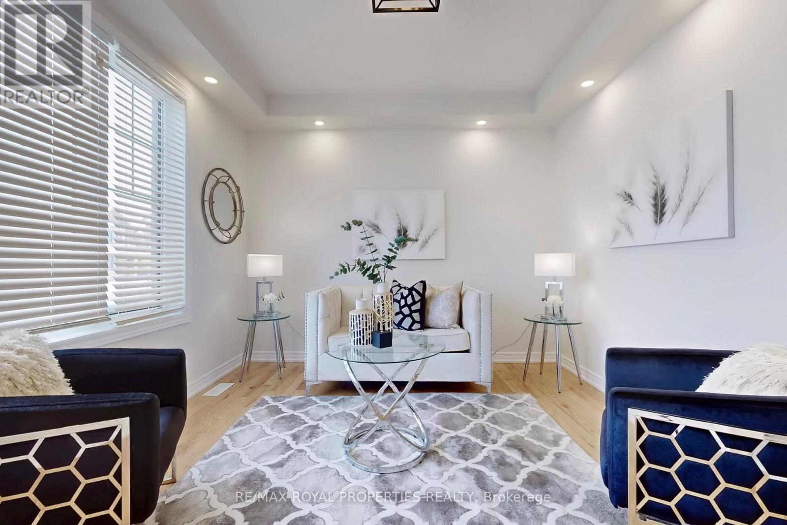 Property at 168 CORONATION ROAD W image 4
