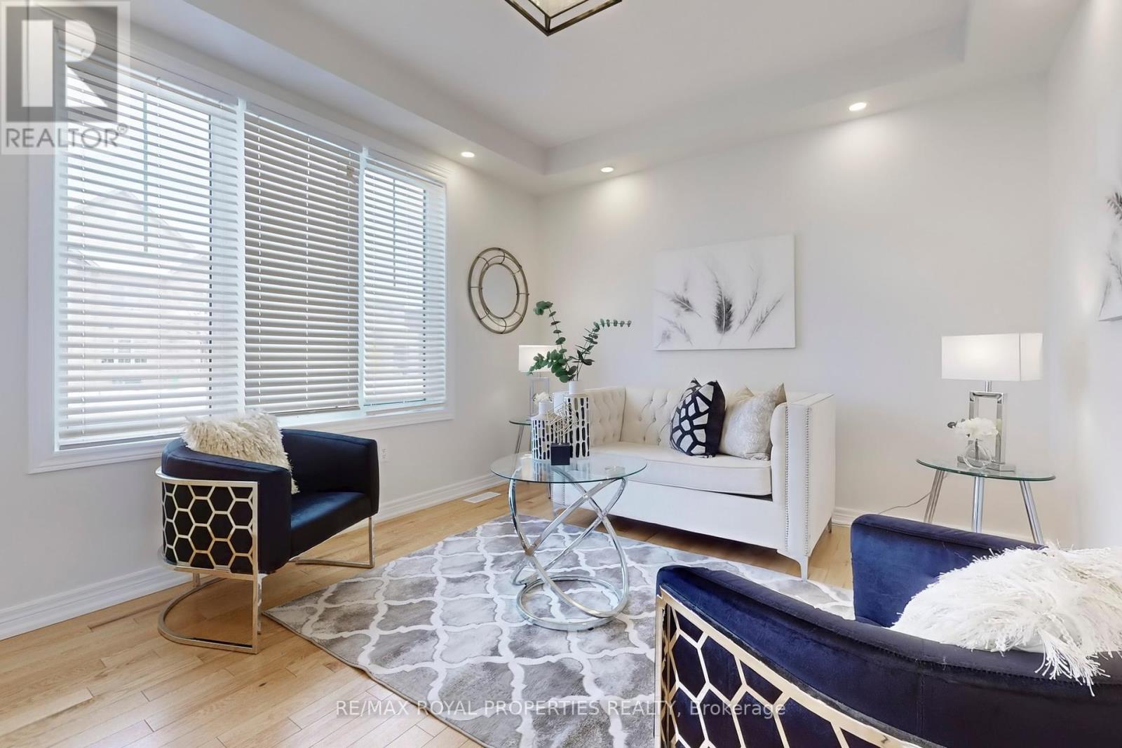 Property at 168 CORONATION ROAD W image 5