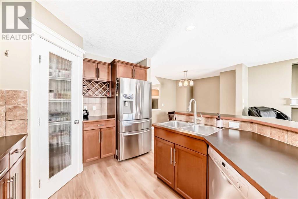 Property at 97 Evansford Circle NW image 5