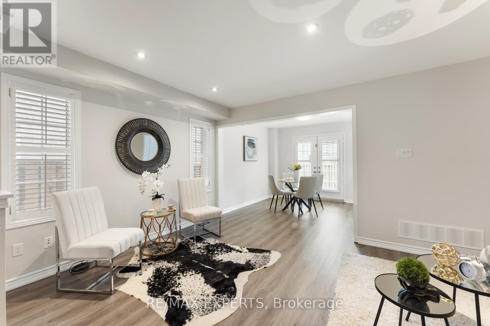 Property at 40 BENJAMIN HOOD CRESCENT image 5