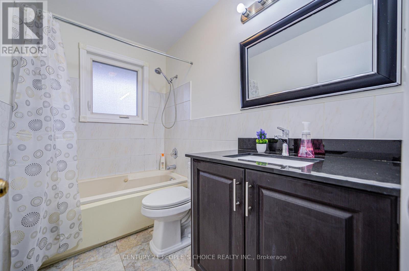 5469 Randolph Crescent, Burlington, Ontario  L7L 3C4 - Photo 19 - W12078382