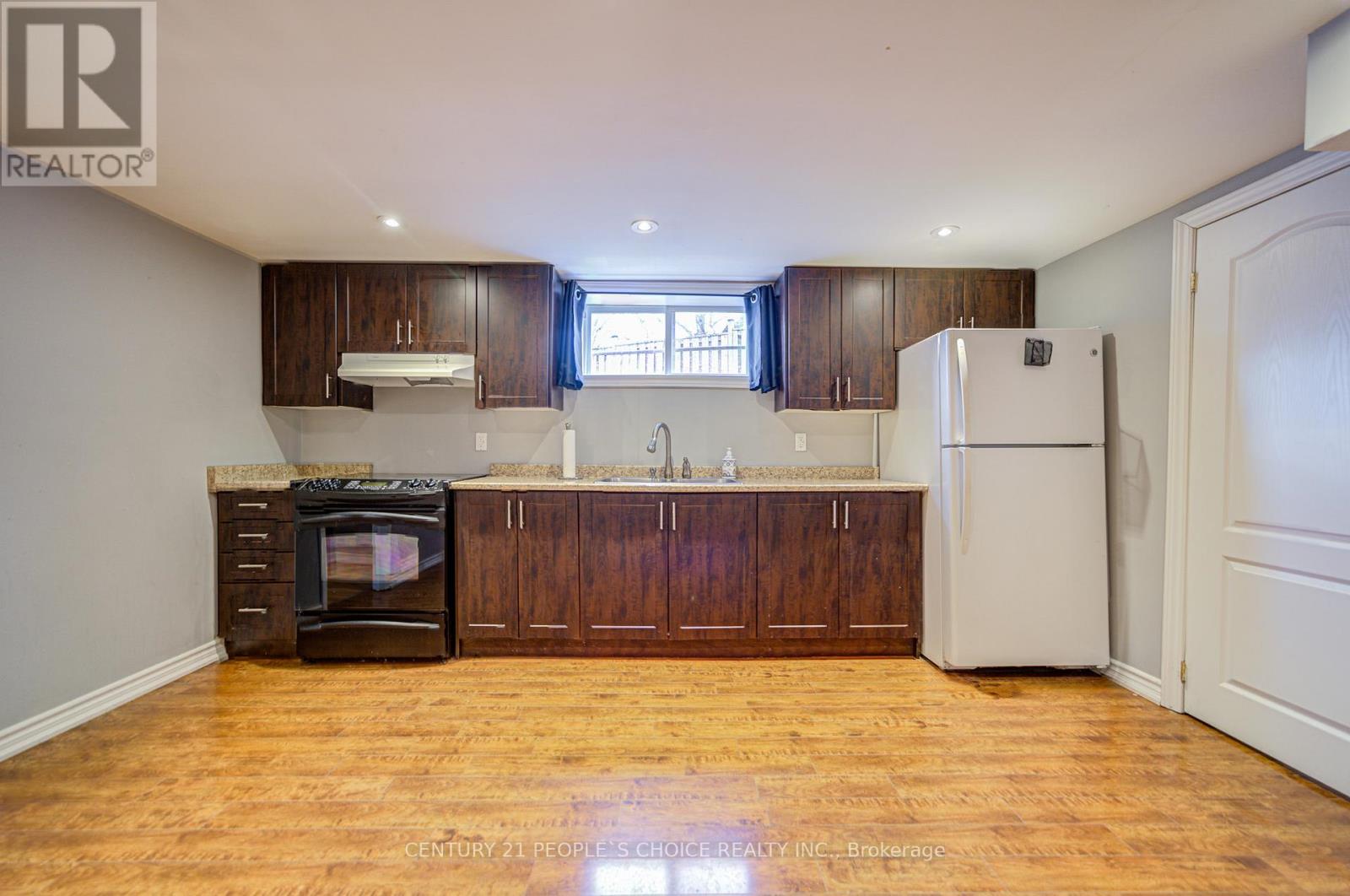 5469 Randolph Crescent, Burlington, Ontario  L7L 3C4 - Photo 31 - W12078382