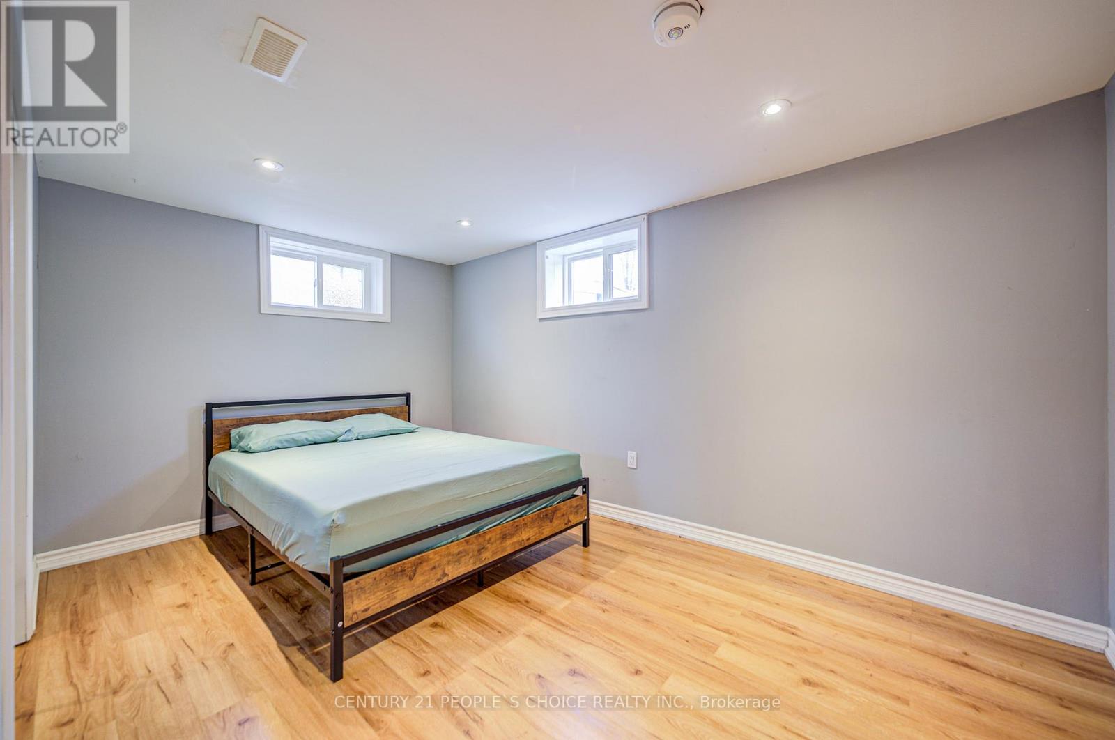 5469 Randolph Crescent, Burlington, Ontario  L7L 3C4 - Photo 32 - W12078382