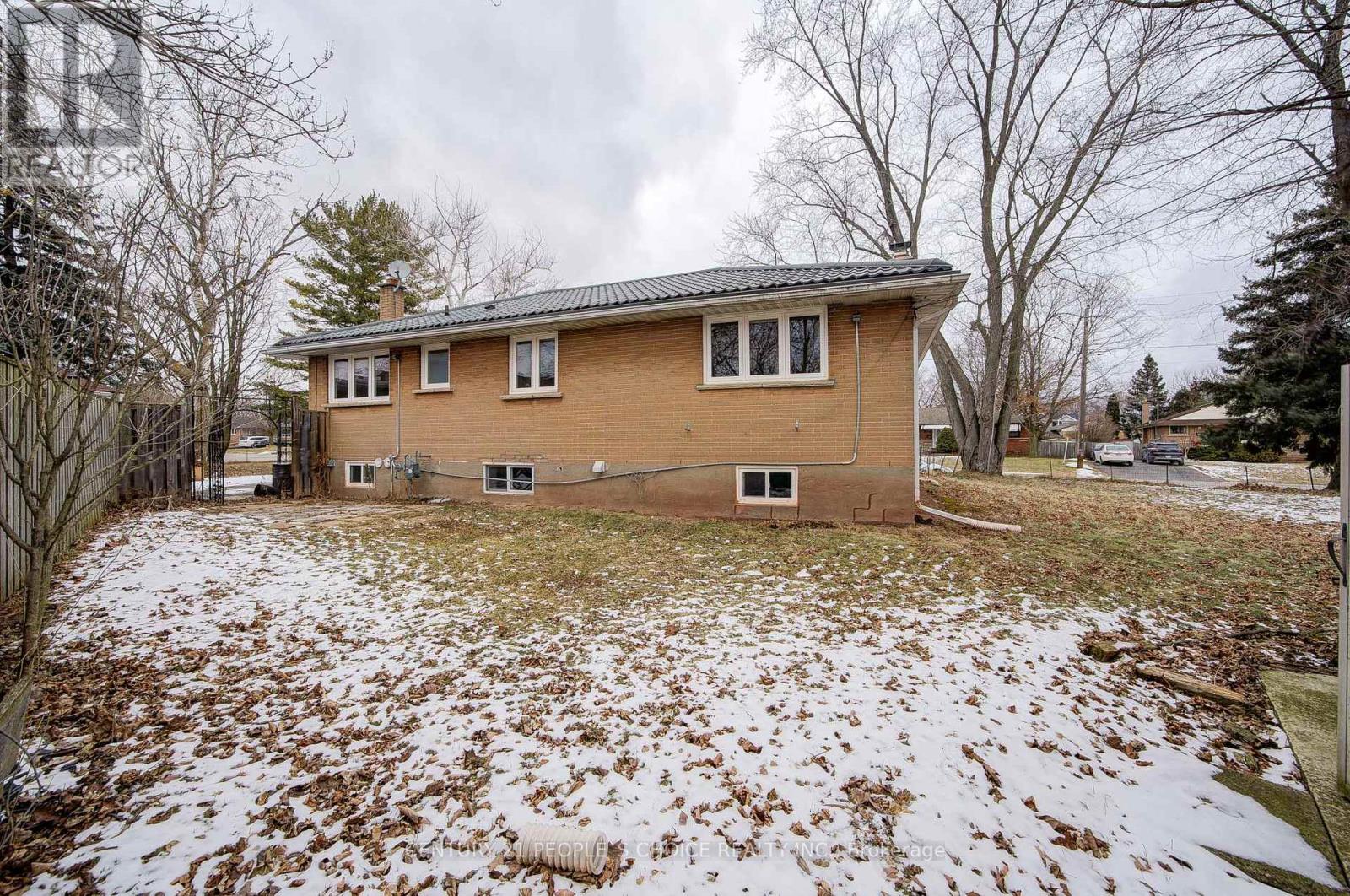 5469 Randolph Crescent, Burlington, Ontario  L7L 3C4 - Photo 40 - W12078382