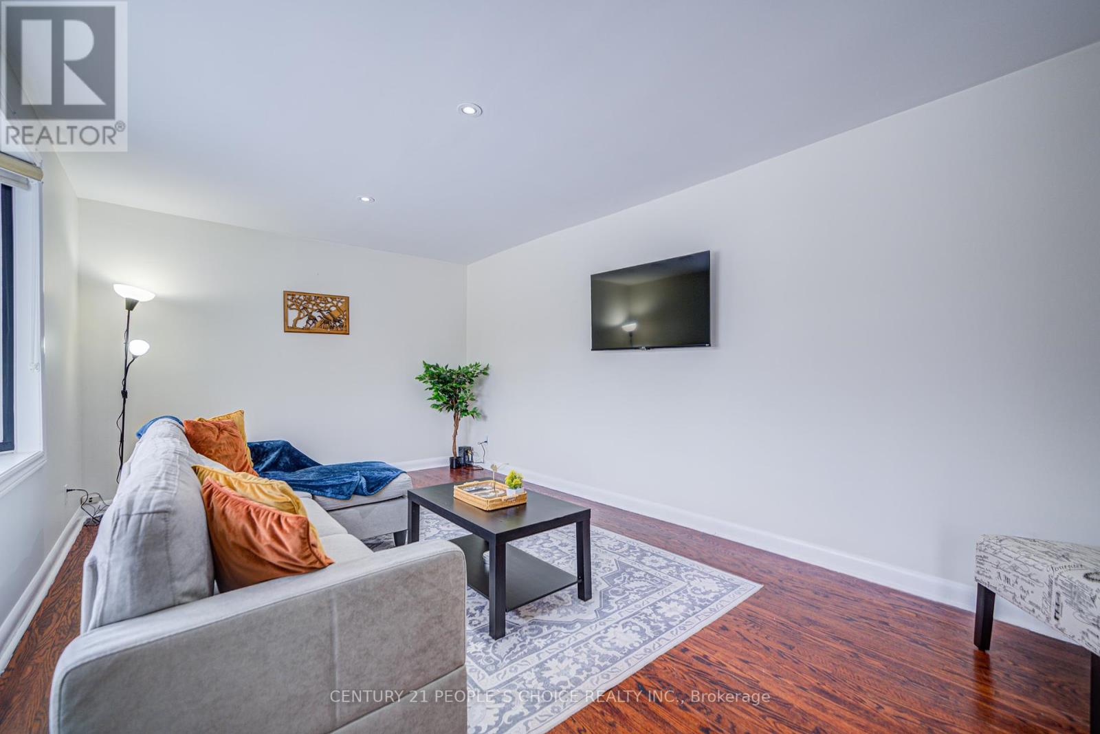 5469 Randolph Crescent, Burlington, Ontario  L7L 3C4 - Photo 7 - W12078382