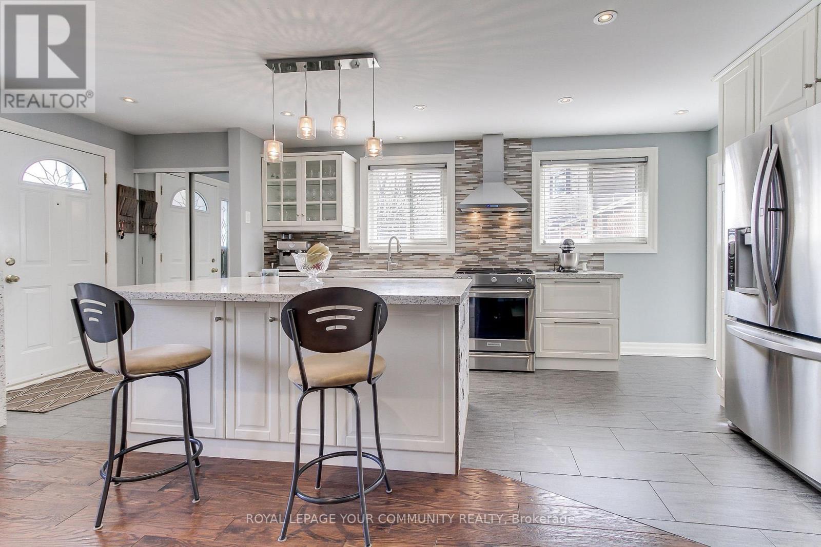 41 Mandarin Crescent W, Brampton (Central Park), Ontario  L6S 2S2 - Photo 7 - W12078426