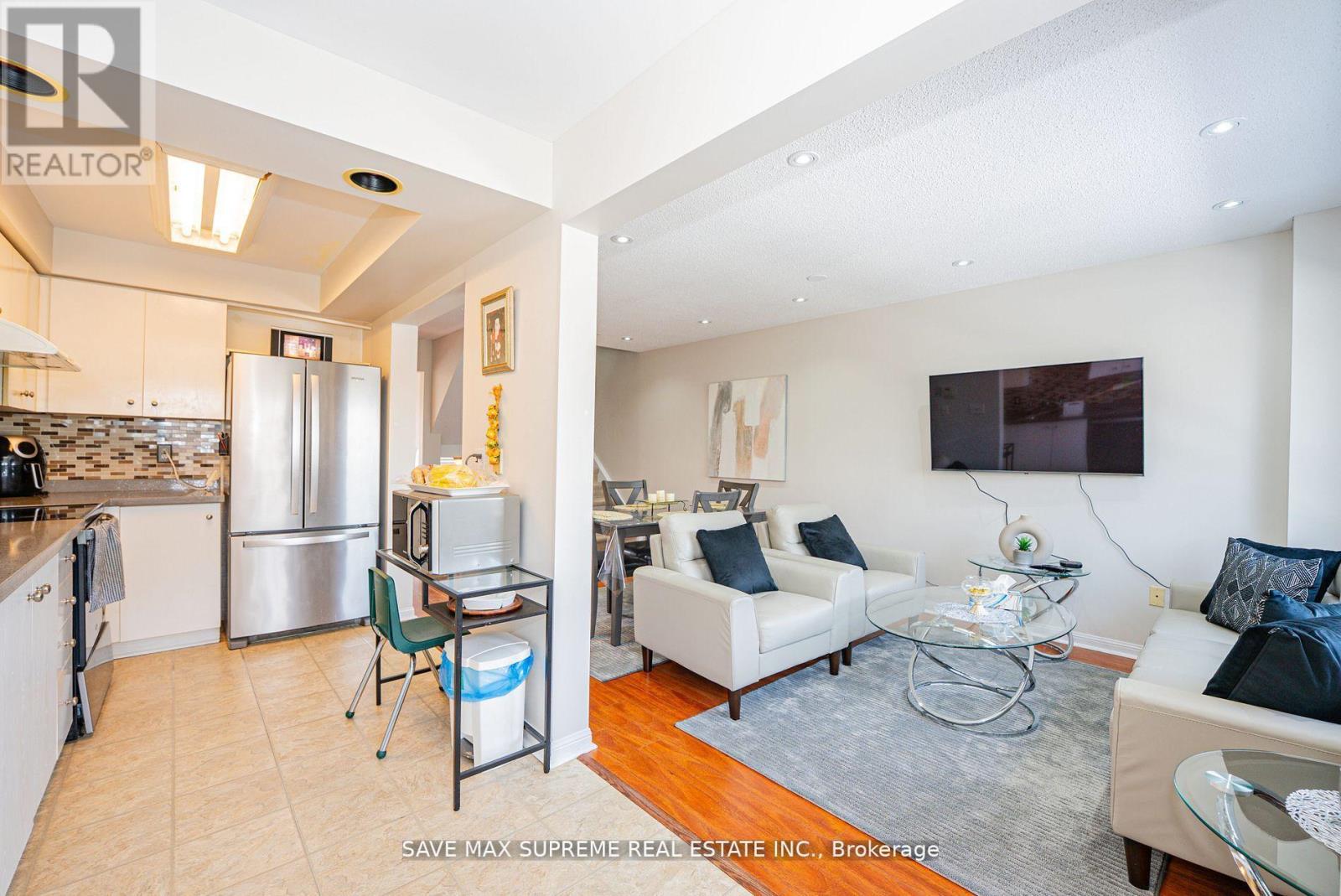 65 - 2 Clay Brick Court, Brampton, Ontario  L6V 4M7 - Photo 12 - W12078461
