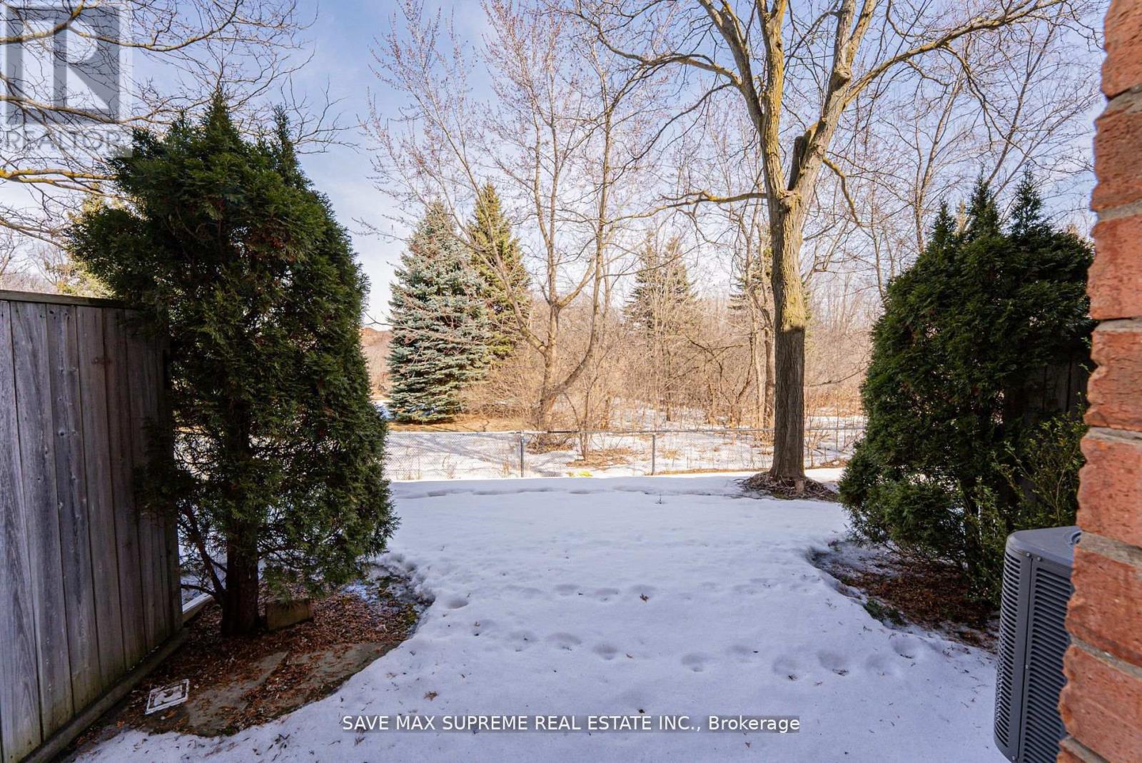 65 - 2 Clay Brick Court, Brampton, Ontario  L6V 4M7 - Photo 4 - W12078461