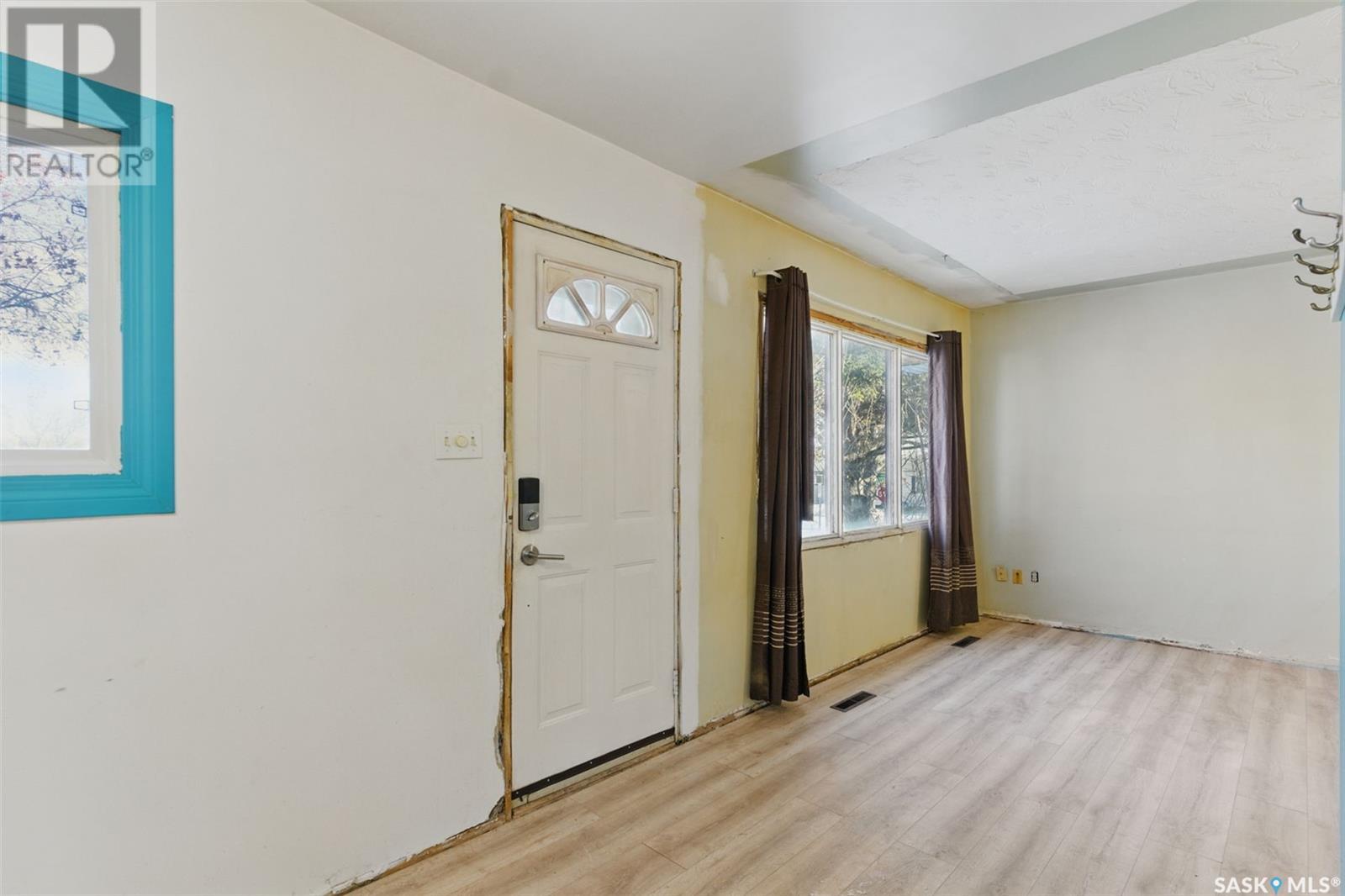 451 R Avenue S, Saskatoon, Saskatchewan  S7M 2Z4 - Photo 2 - SK002368