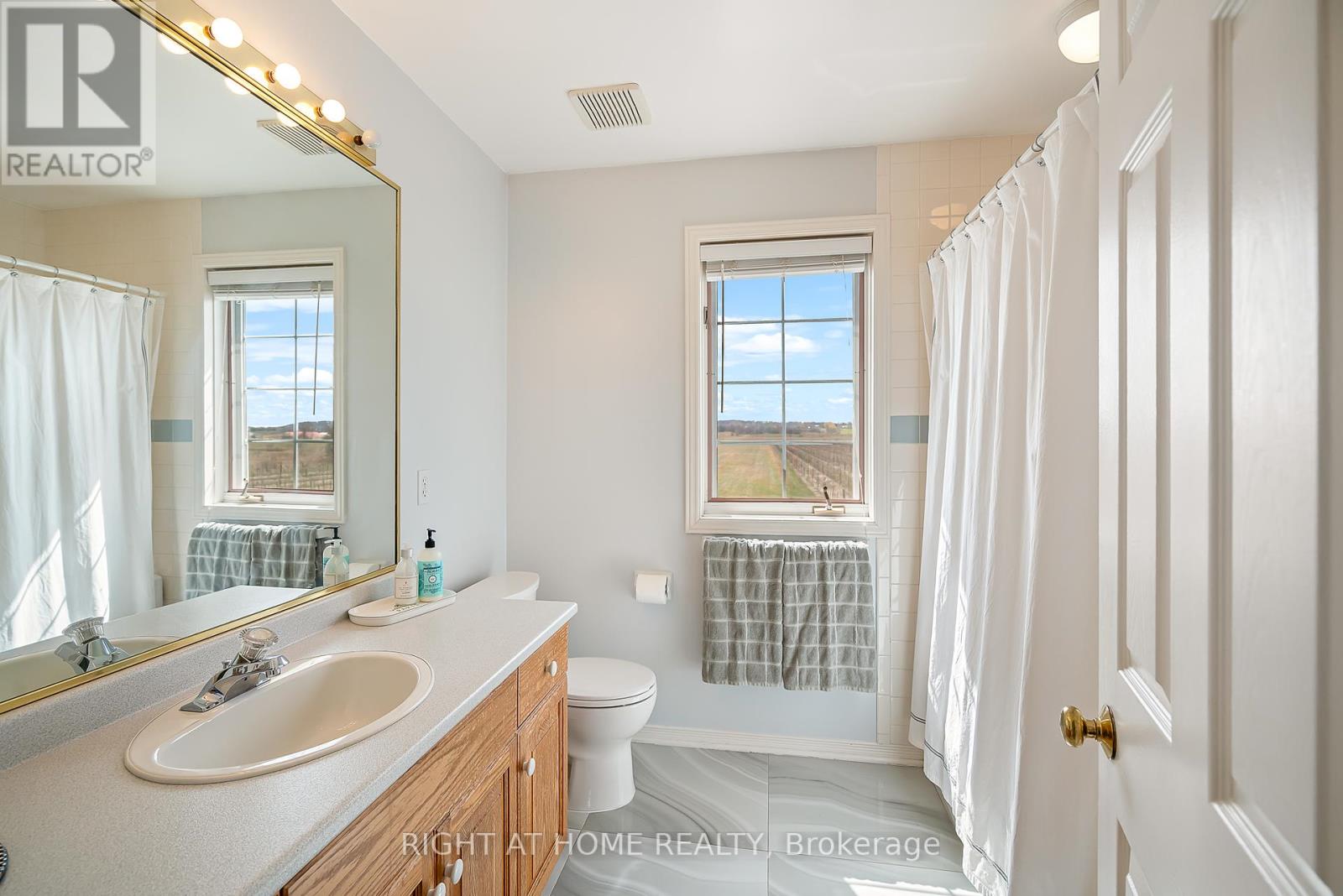 501 Line 7 Road, Niagara-On-The-Lake, Ontario  L0S 1J0 - Photo 37 - X12078378