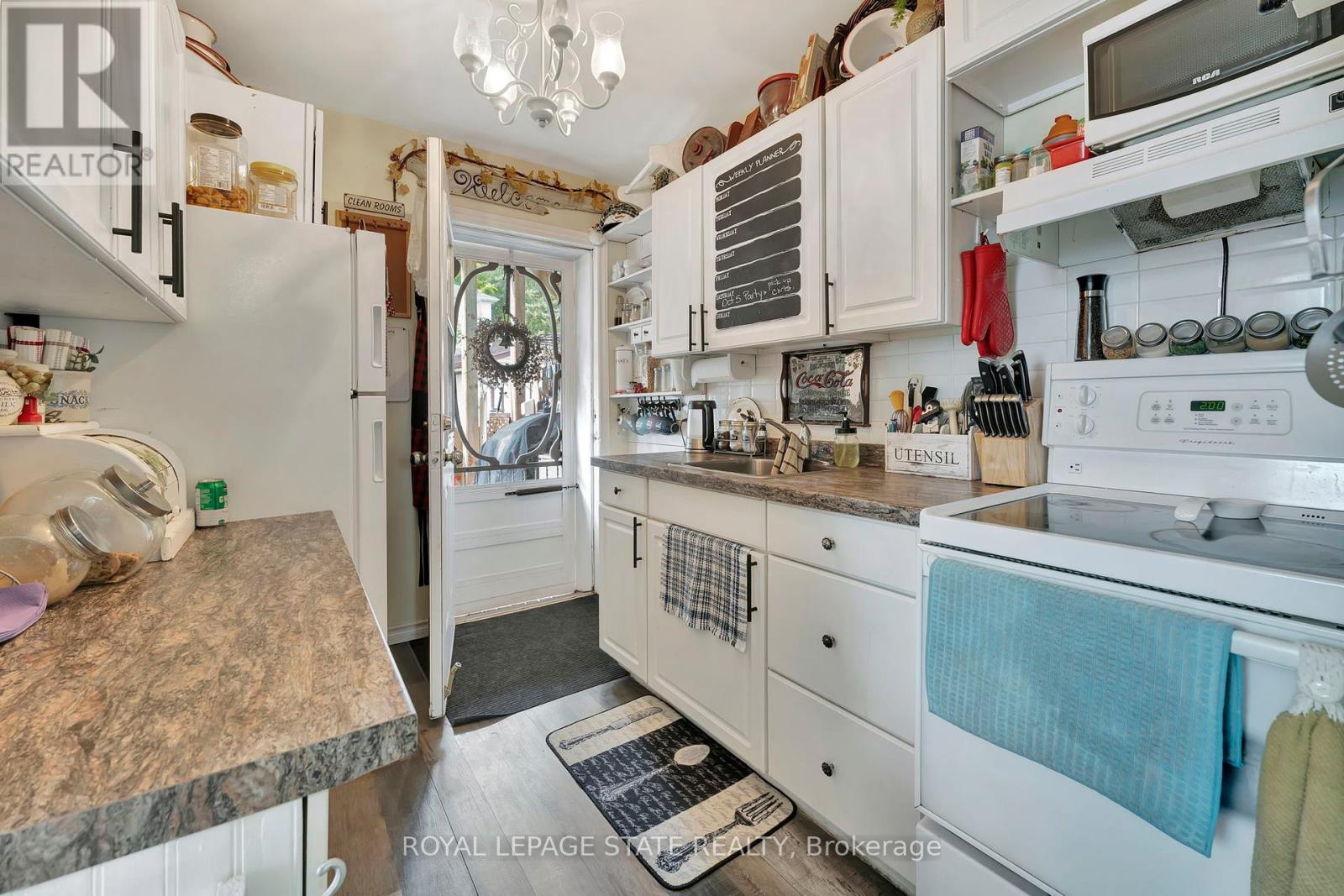 49 Dumfries Street, Brant, Ontario  N3L 2C9 - Photo 5 - X12078385