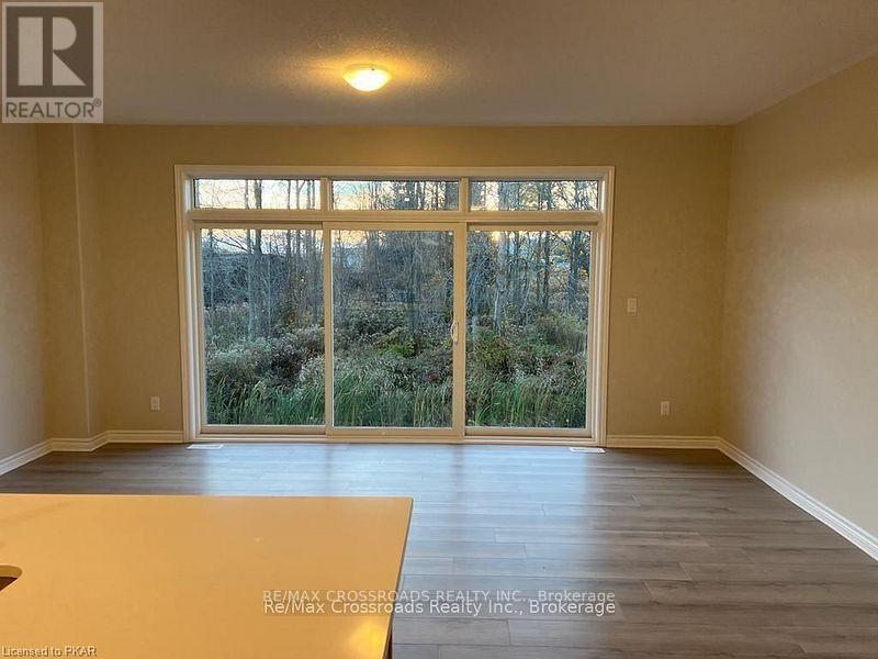 214 Heritage Park Drive, Greater Napanee, Ontario  K7R 3Y1 - Photo 8 - X12078451