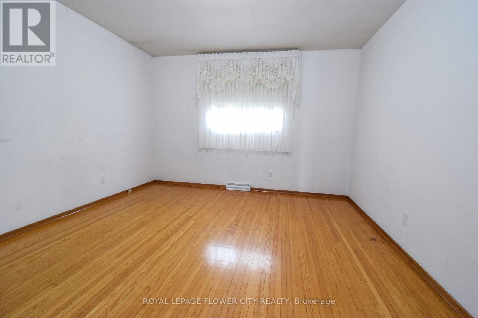 43 Mary Street, Fort Erie, Ontario  L2A 4A4 - Photo 15 - X12078492
