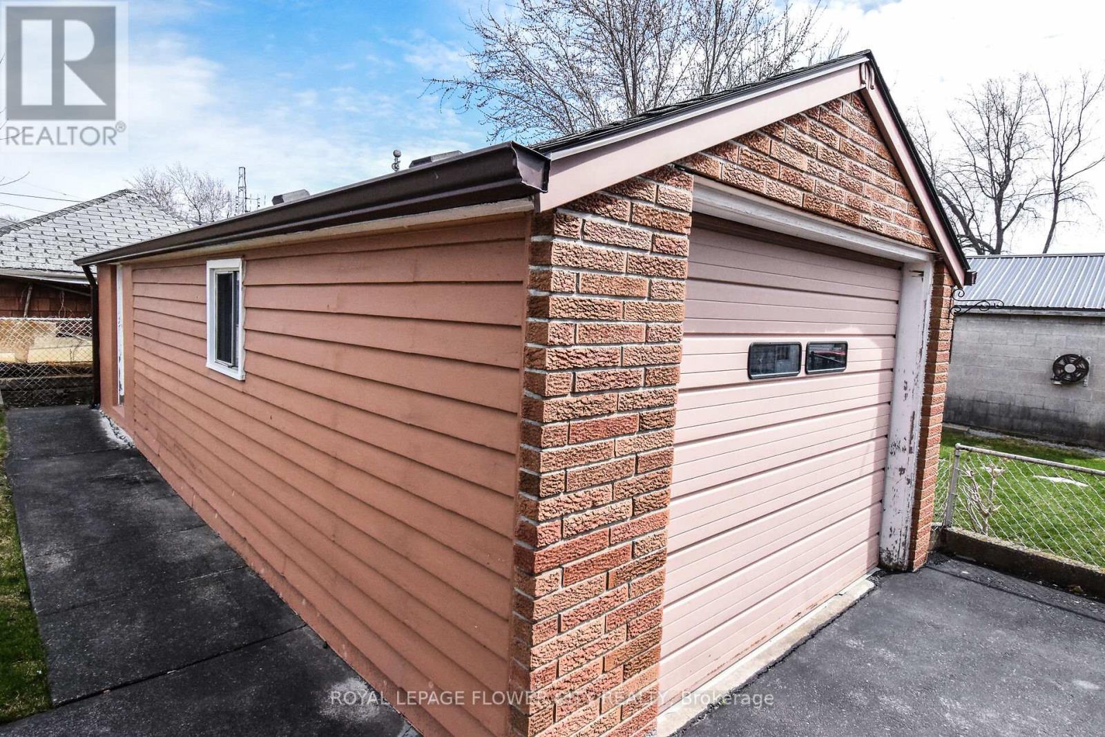 43 Mary Street, Fort Erie, Ontario  L2A 4A4 - Photo 48 - X12078492