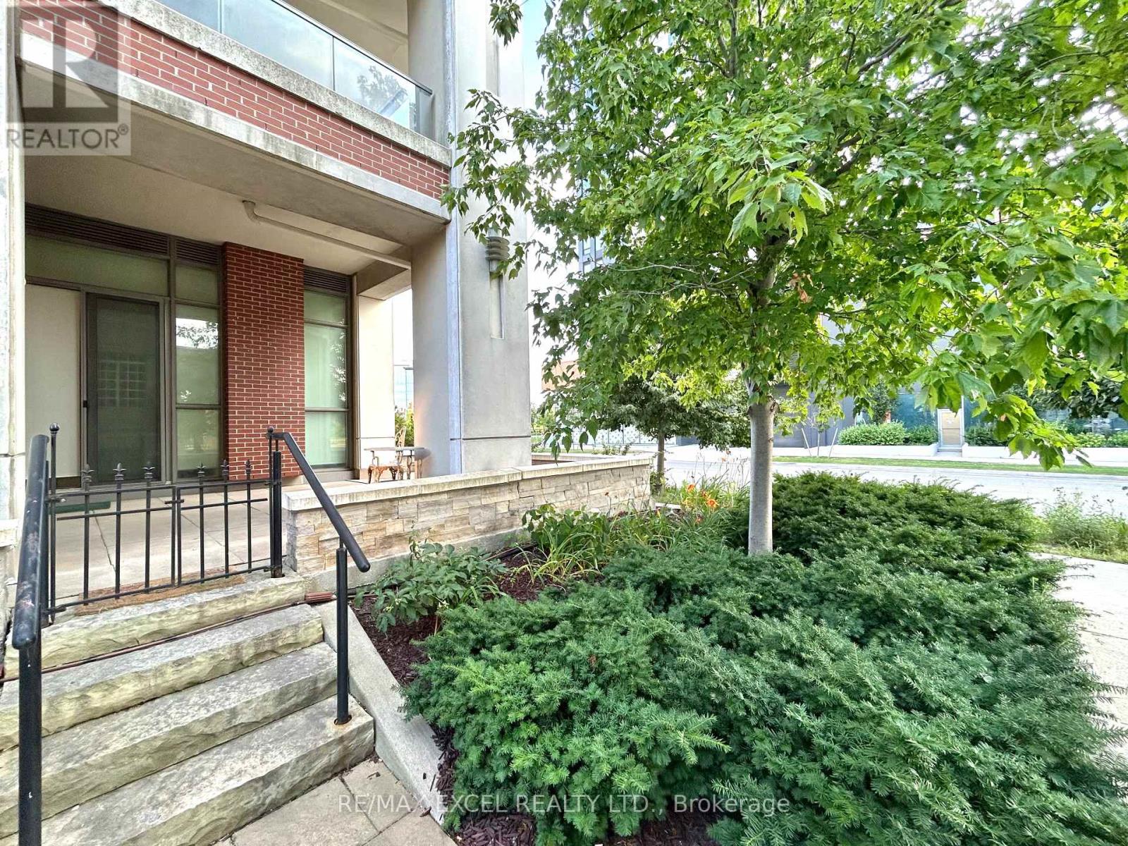 110 - 1 Upper Duke Crescent, Markham, Ontario  L6G 0B6 - Photo 38 - N12074012