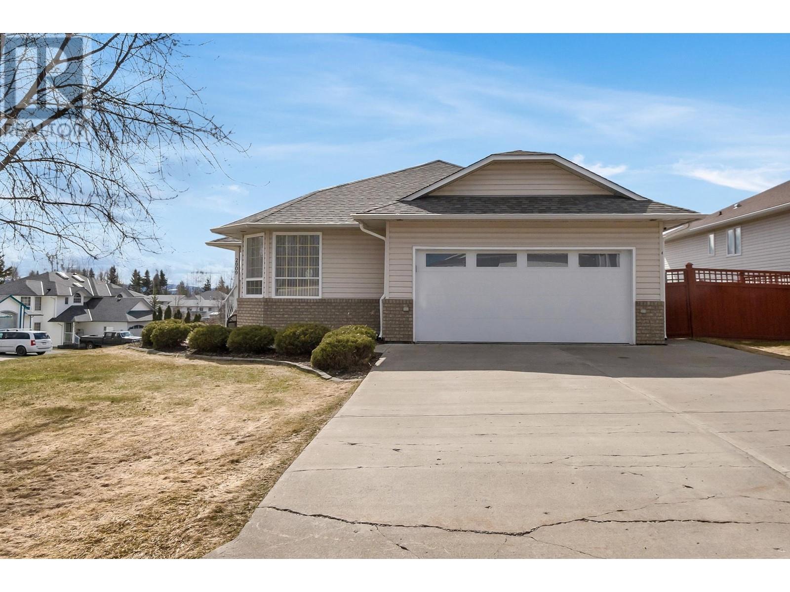 Property at 2909 SULLIVAN CRESCENT image 1