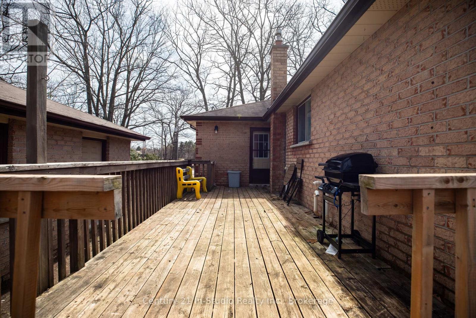 152 Frederick Drive, Wasaga Beach, Ontario  L9Z 1P1 - Photo 24 - S12078560