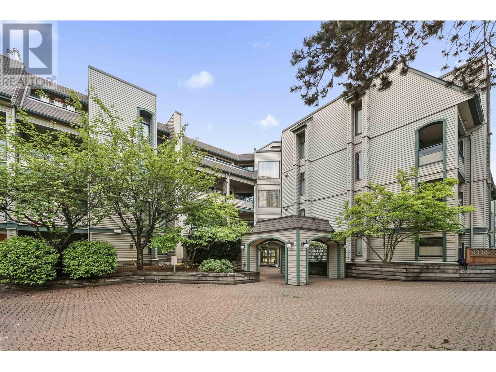 209 2915 Glen Drive, Coquitlam, British Columbia  V3B 7H8 - Photo 1 - R2989497