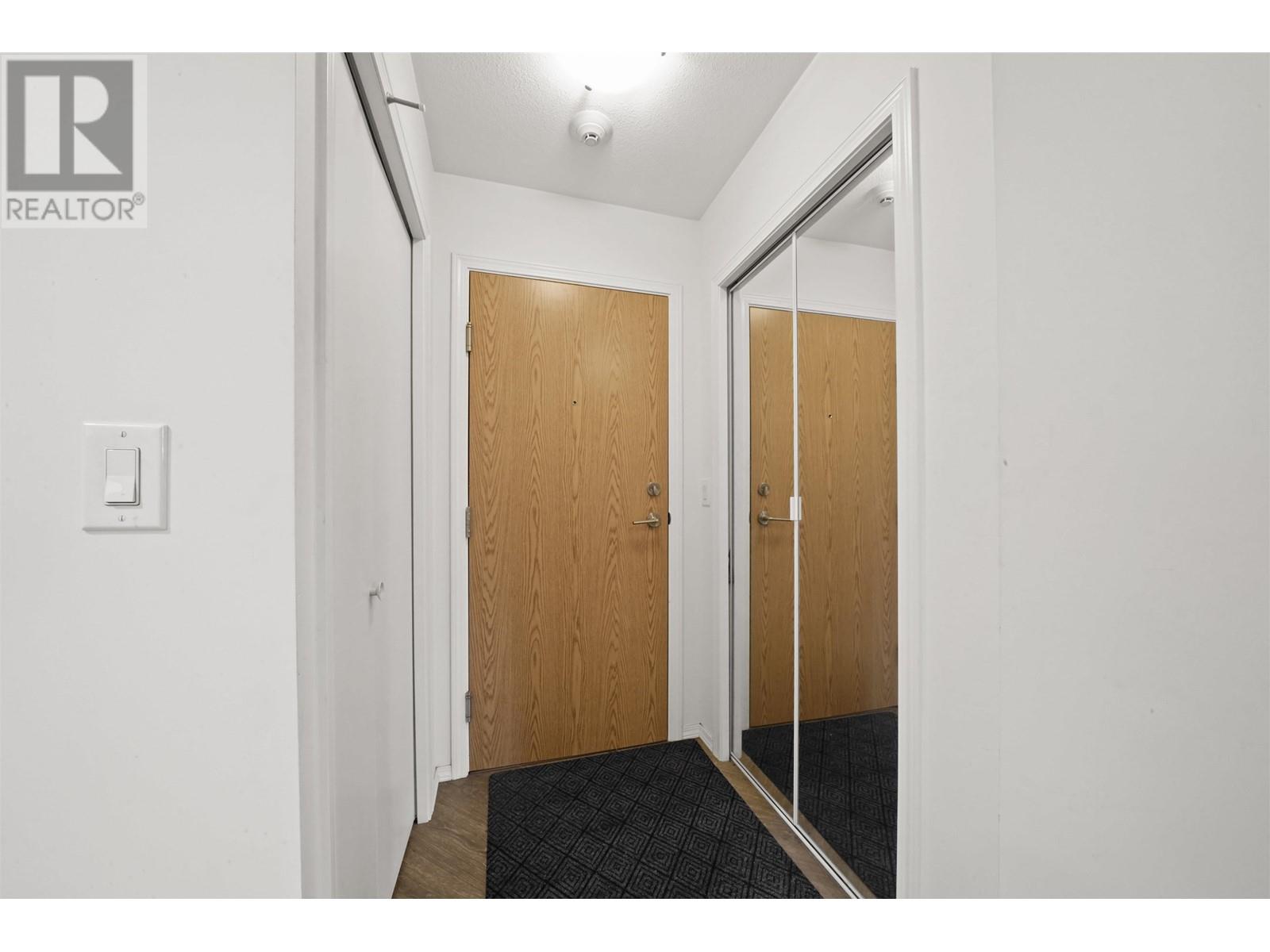 209 2915 Glen Drive, Coquitlam, British Columbia  V3B 7H8 - Photo 23 - R2989497