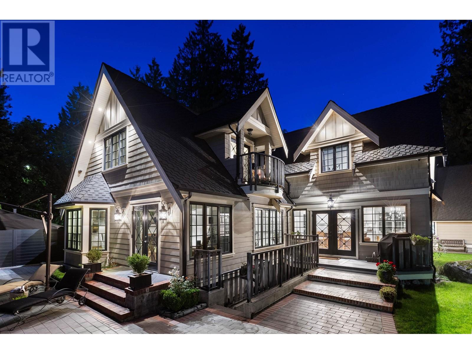 744 Austin Avenue, Coquitlam, British Columbia  V3K 3N1 - Photo 35 - R2989528