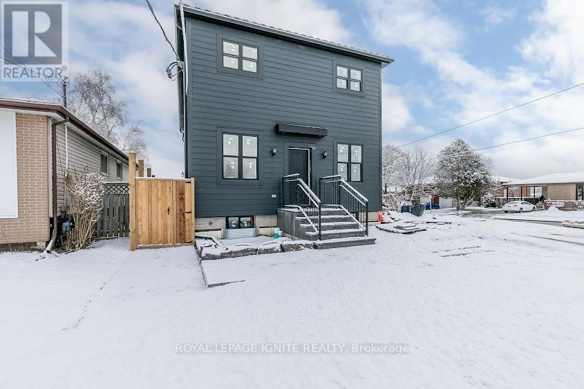 781 OLIVA STREET, Pickering, Ontario
