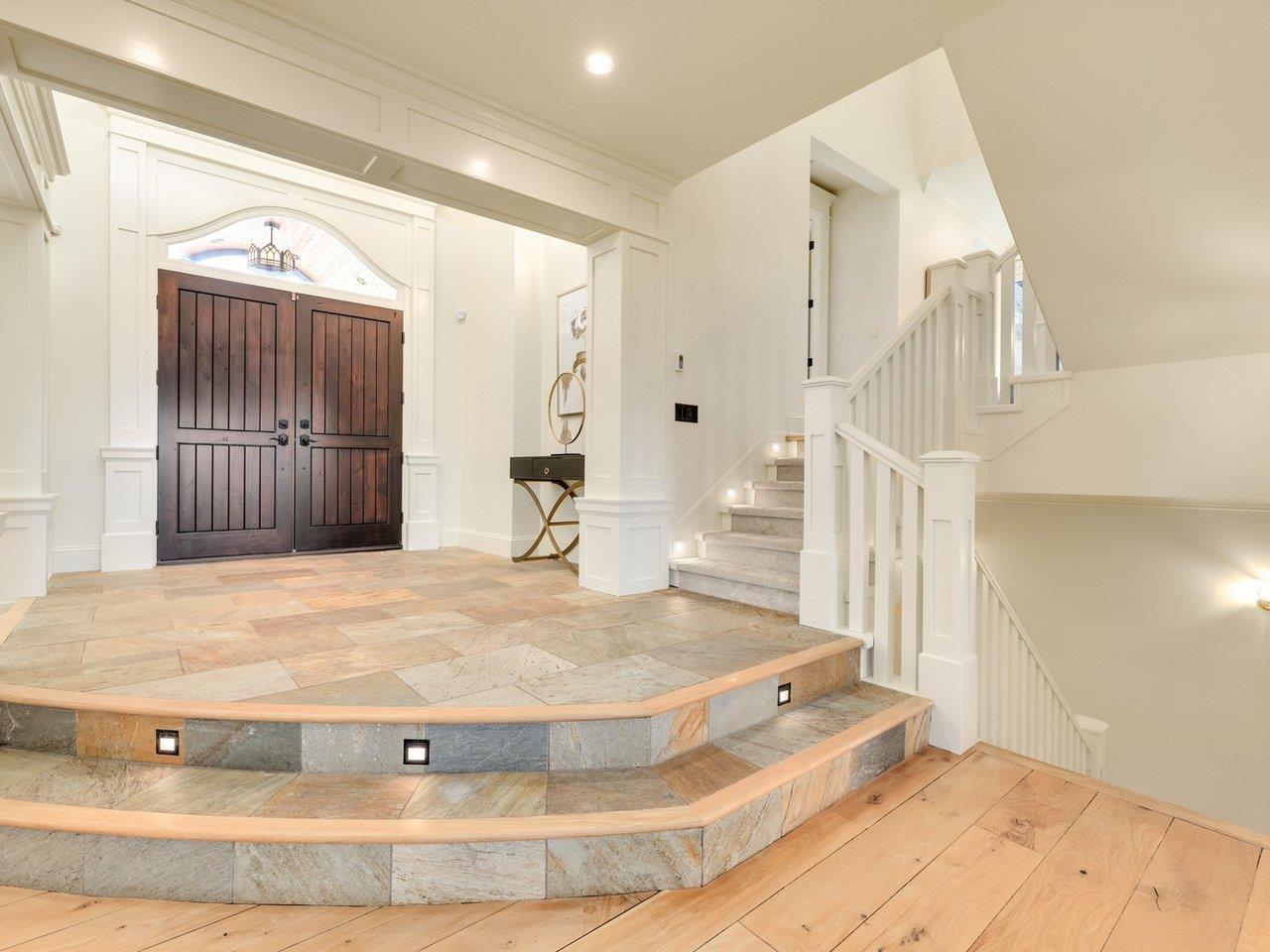 Property at 20133 2 AVENUE image 3