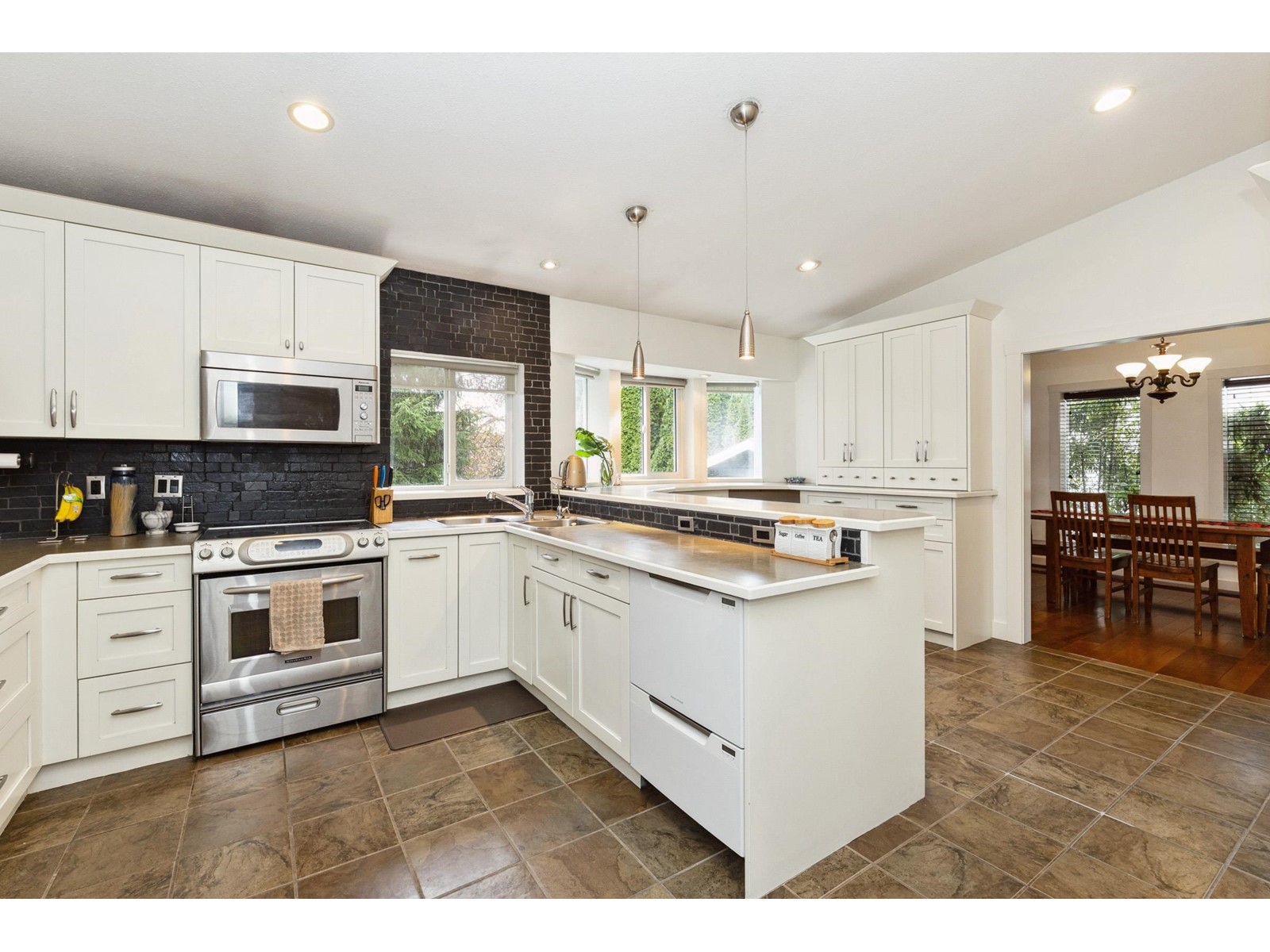 10530 168 Street, Surrey, British Columbia  V4N 1R9 - Photo 11 - R2989484