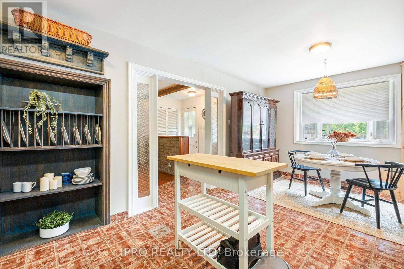11 Maple Lane, Caledon (Palgrave), Ontario  L7E 0L3 - Photo 7 - W12078497
