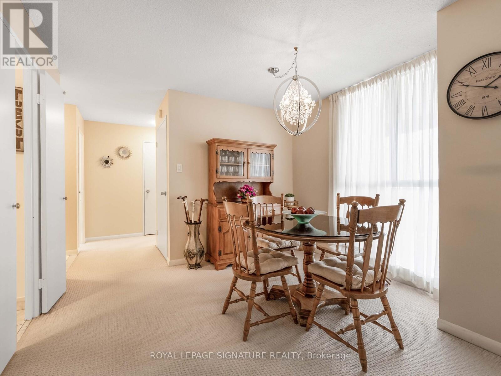 1403 - 1300 Mississauga Valley Boulevard, Mississauga, Ontario  L5A 3S8 - Photo 11 - W12078542