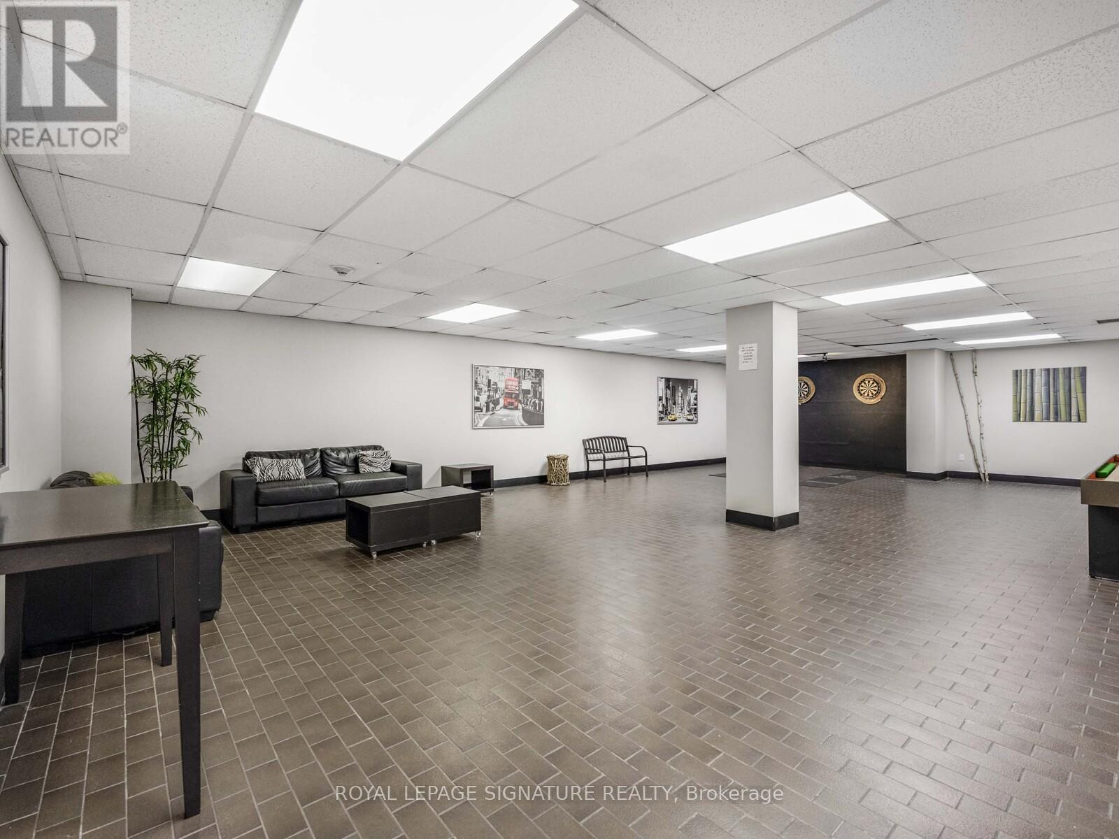 1403 - 1300 Mississauga Valley Boulevard, Mississauga, Ontario  L5A 3S8 - Photo 22 - W12078542