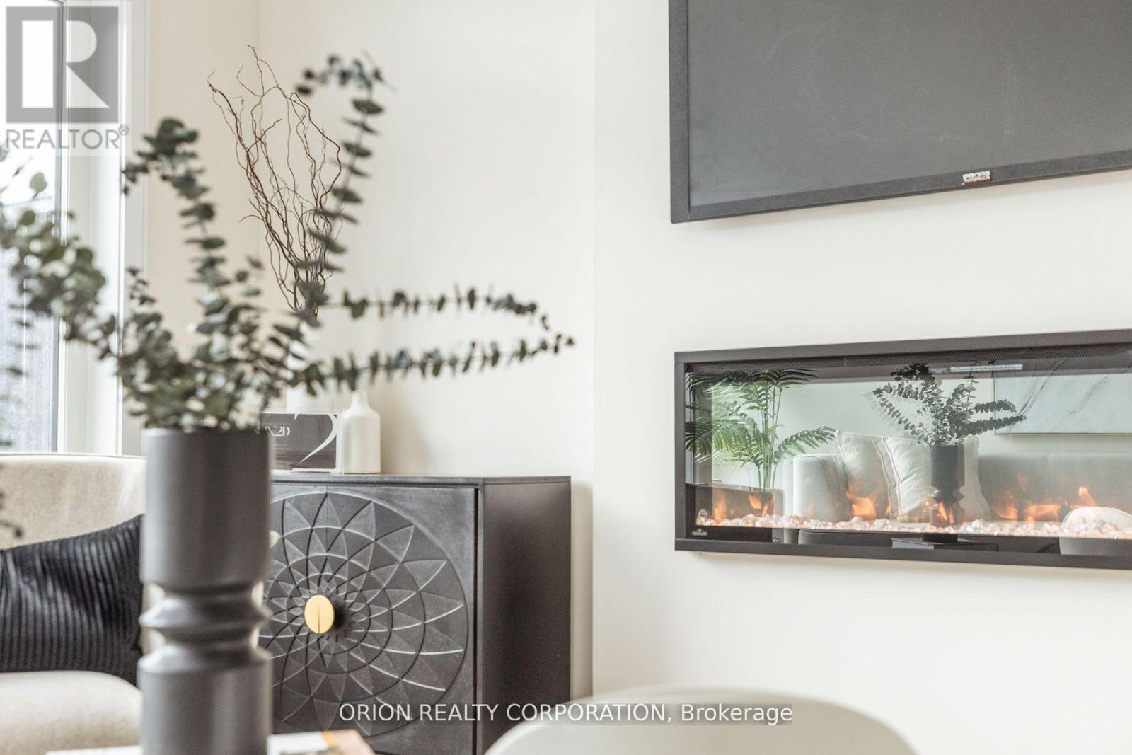 36b - 21 Innes Avenue, Toronto, Ontario  M6E 4P3 - Photo 11 - W12078550