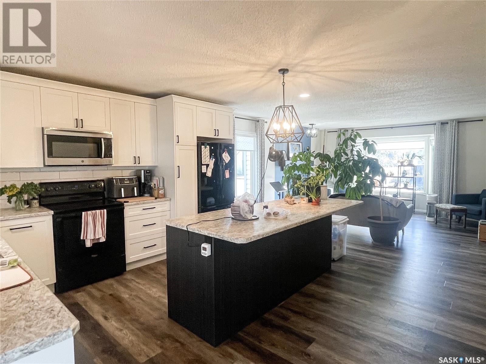 501 2nd Street W, Meadow Lake, Saskatchewan  S9X 1C9 - Photo 4 - SK001969