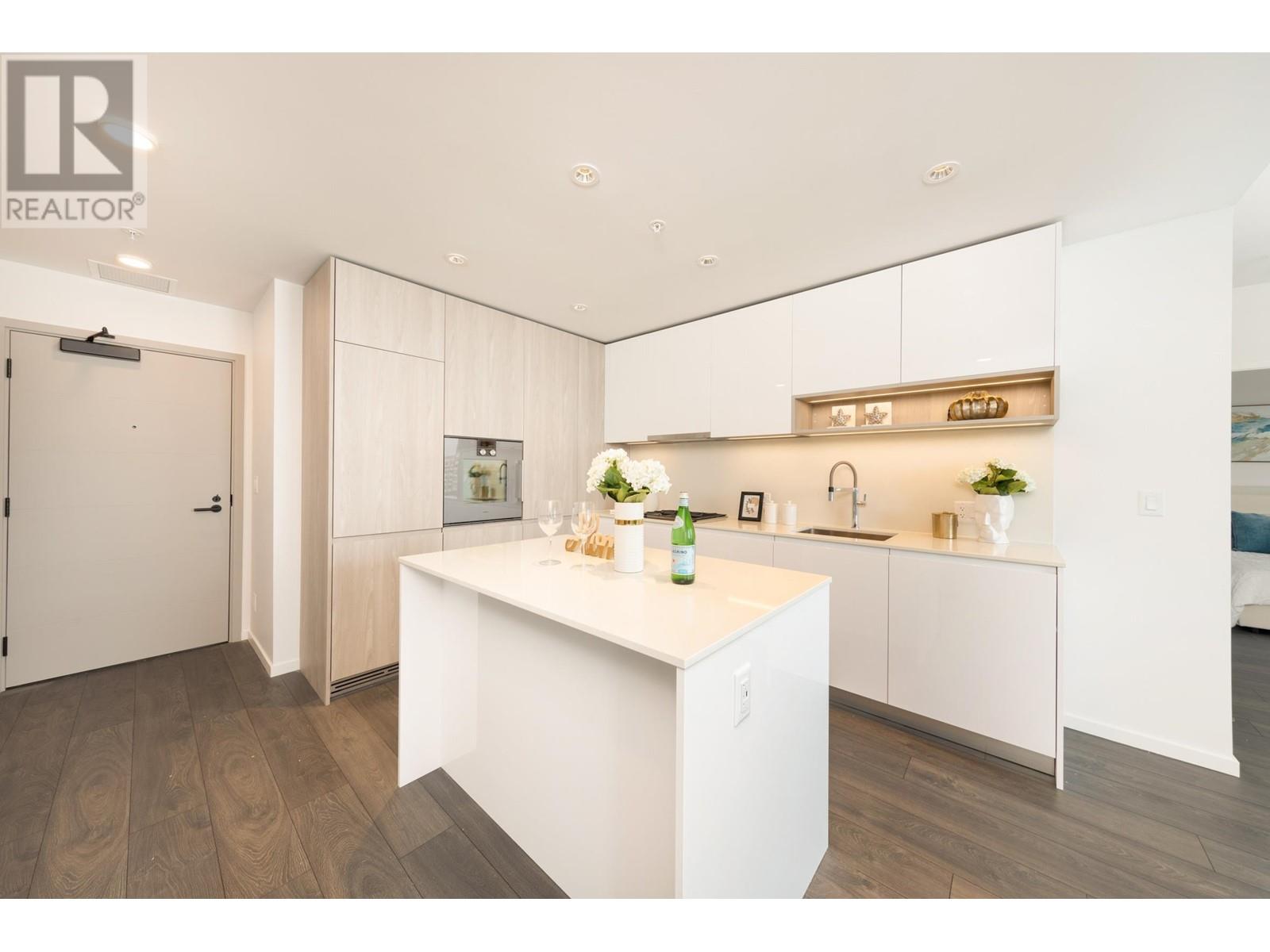 Listing Picture 10 of 36 : 1203 6788 MINORU BOULEVARD, Richmond / 烈治文 - 魯藝地產 Yvonne Lu Group - MLS Medallion Club Member