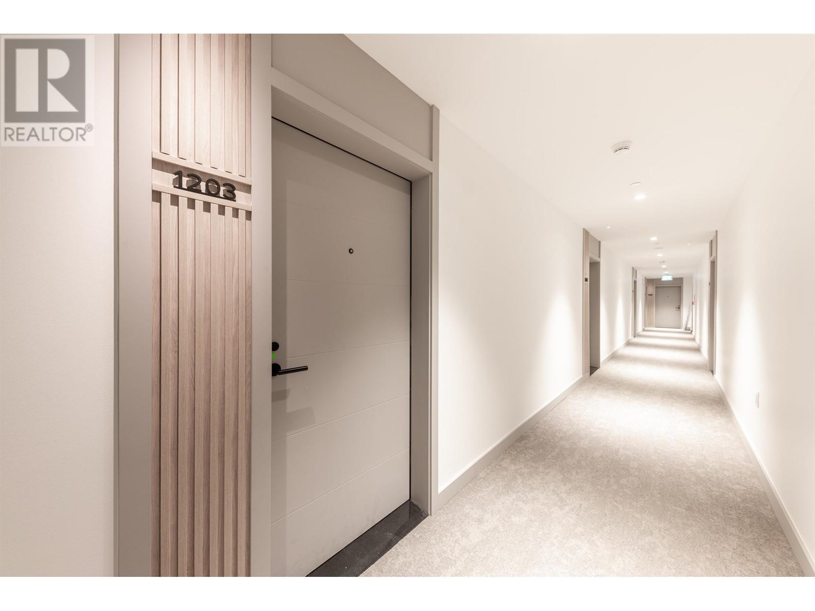 Listing Picture 3 of 36 : 1203 6788 MINORU BOULEVARD, Richmond / 烈治文 - 魯藝地產 Yvonne Lu Group - MLS Medallion Club Member