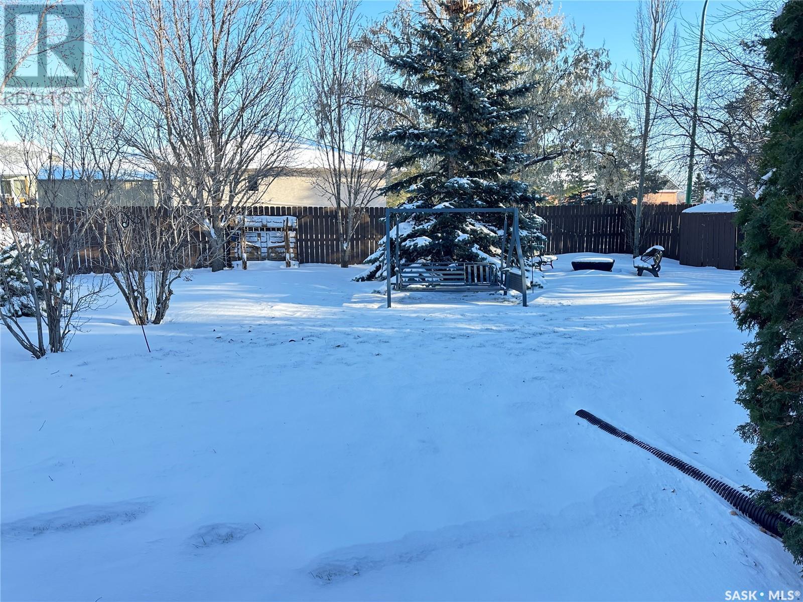 652 Butters Bay, Weyburn, Saskatchewan  S4H 3L3 - Photo 35 - SK996230