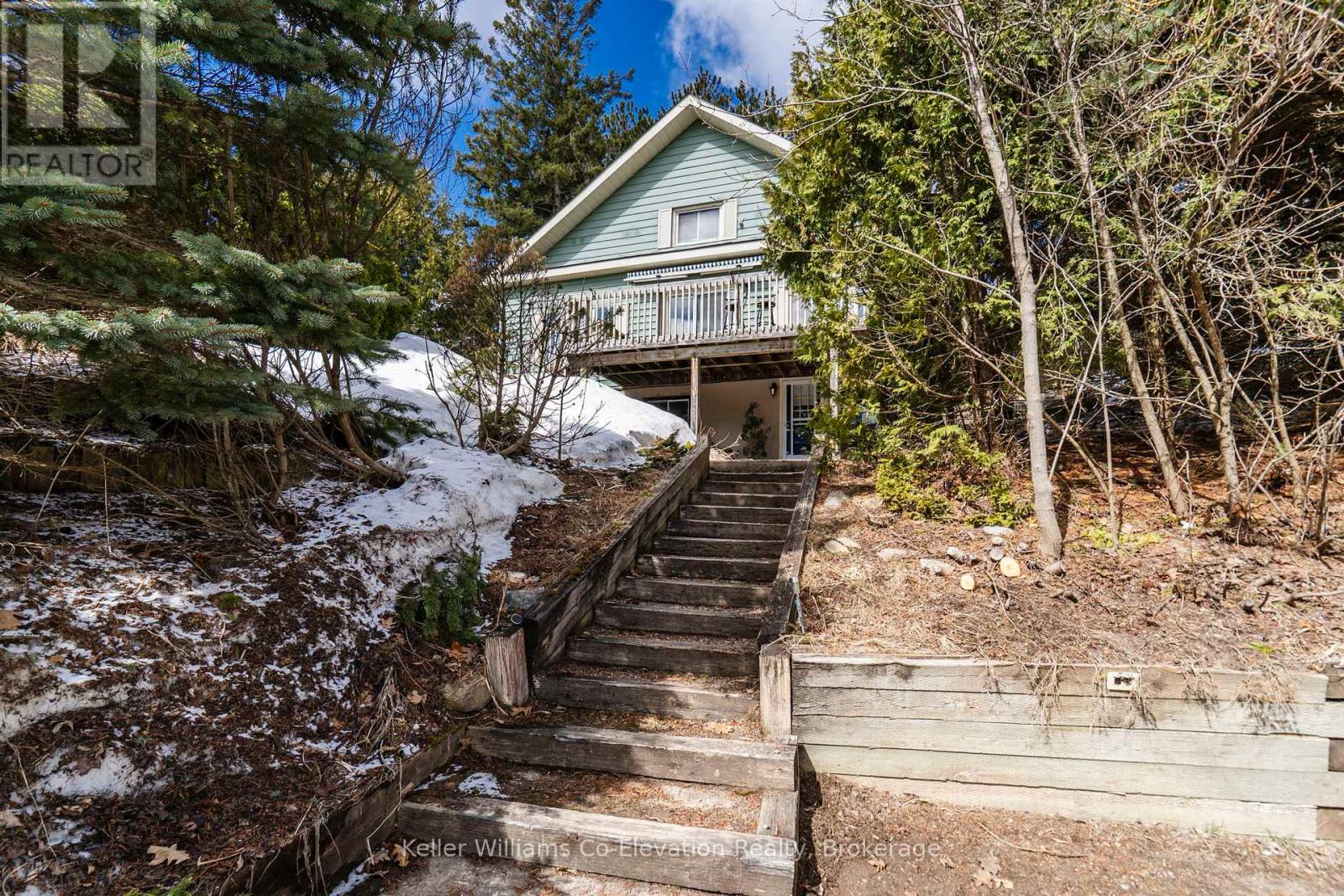 352 Champlain Road, Penetanguishene, Ontario  L9M 1S4 - Photo 2 - S12078570