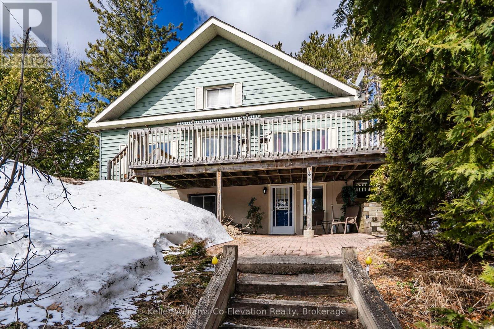 352 Champlain Road, Penetanguishene, Ontario  L9M 1S4 - Photo 3 - S12078570