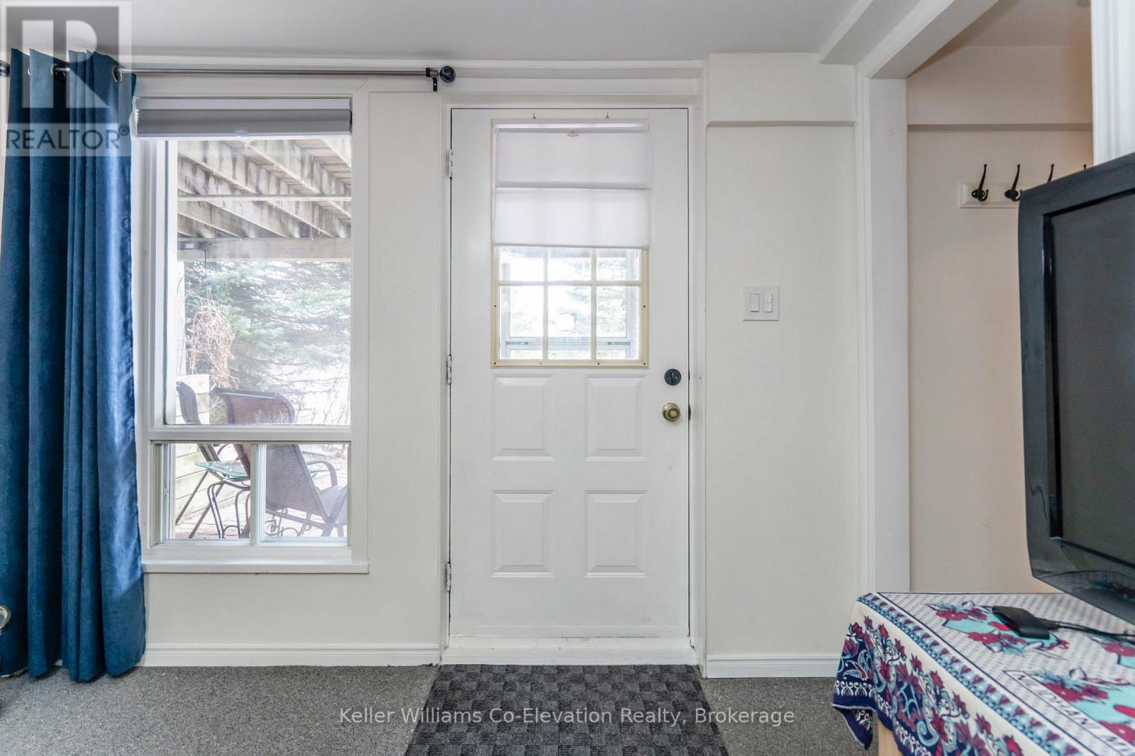 352 Champlain Road, Penetanguishene, Ontario  L9M 1S4 - Photo 8 - S12078570