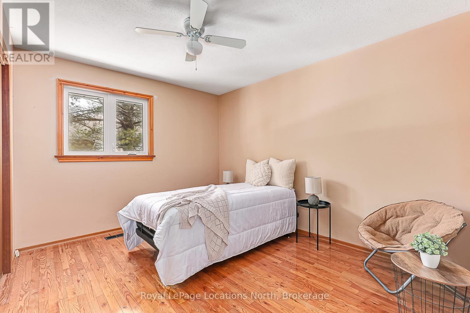 54 Townley Street, Clearview, Ontario  L0M 1S0 - Photo 12 - S12078604