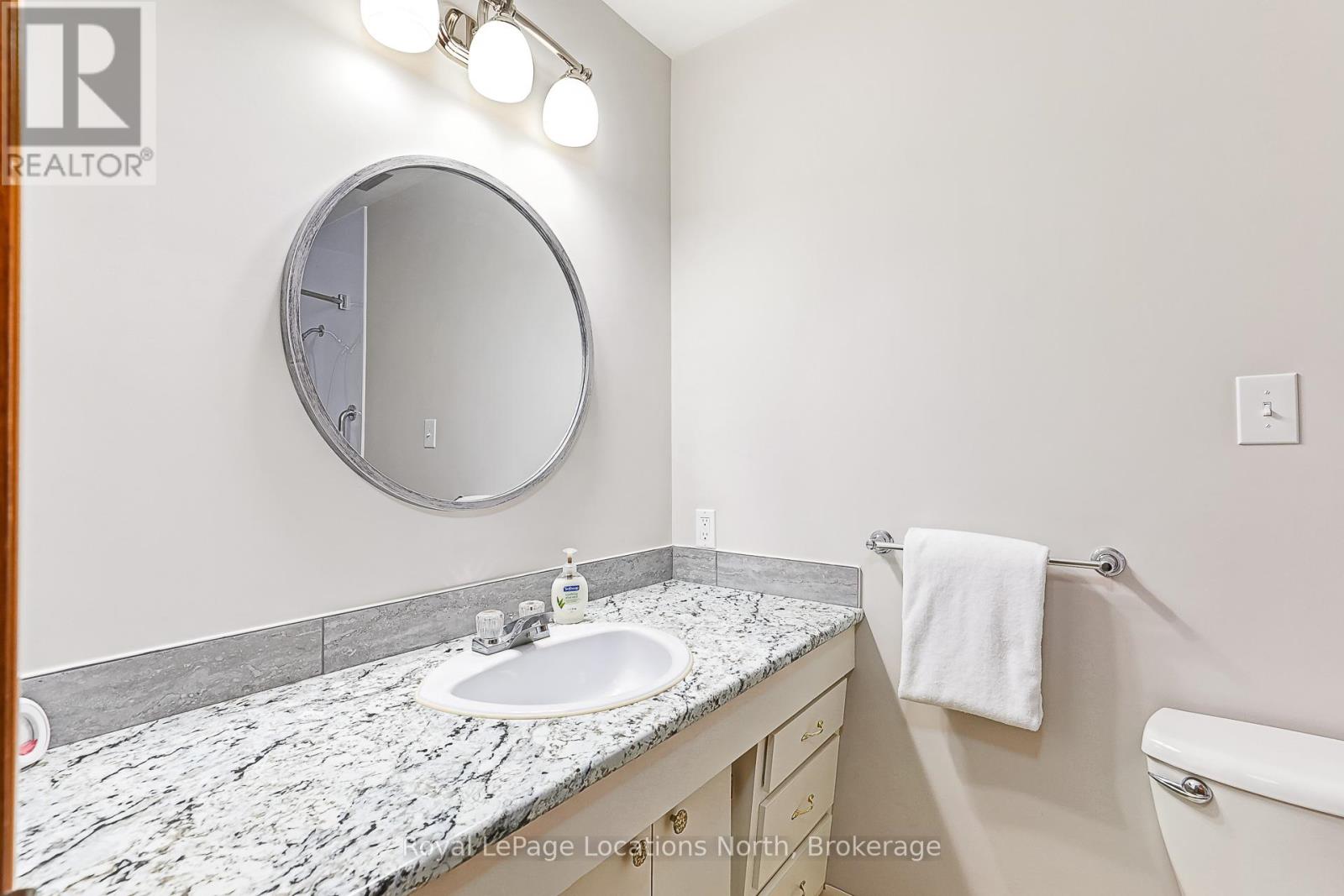 54 Townley Street, Clearview, Ontario  L0M 1S0 - Photo 17 - S12078604