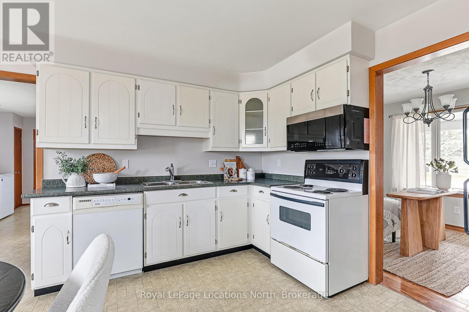 54 Townley Street, Clearview, Ontario  L0M 1S0 - Photo 7 - S12078604