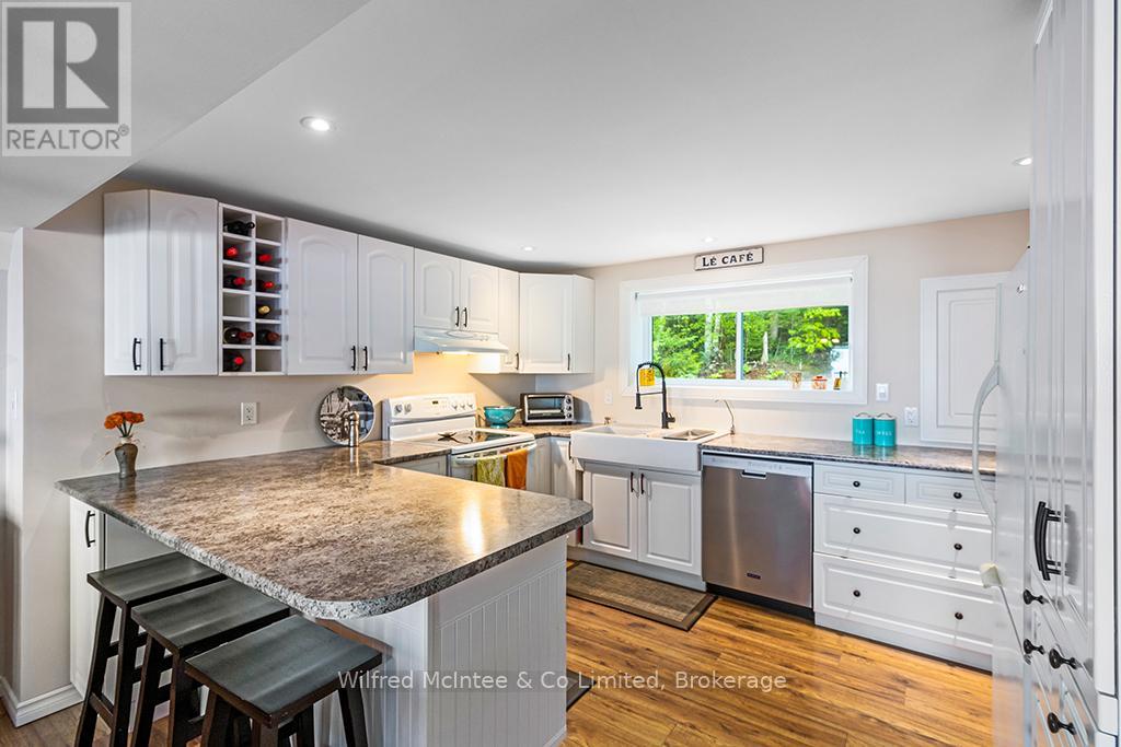 341 Bruce Road 13, Native Leased Lands, Ontario  N0H 2L0 - Photo 23 - X12078649