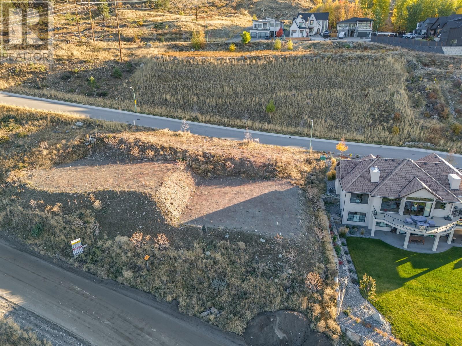 Property at 508 Trumpeter Road image 3