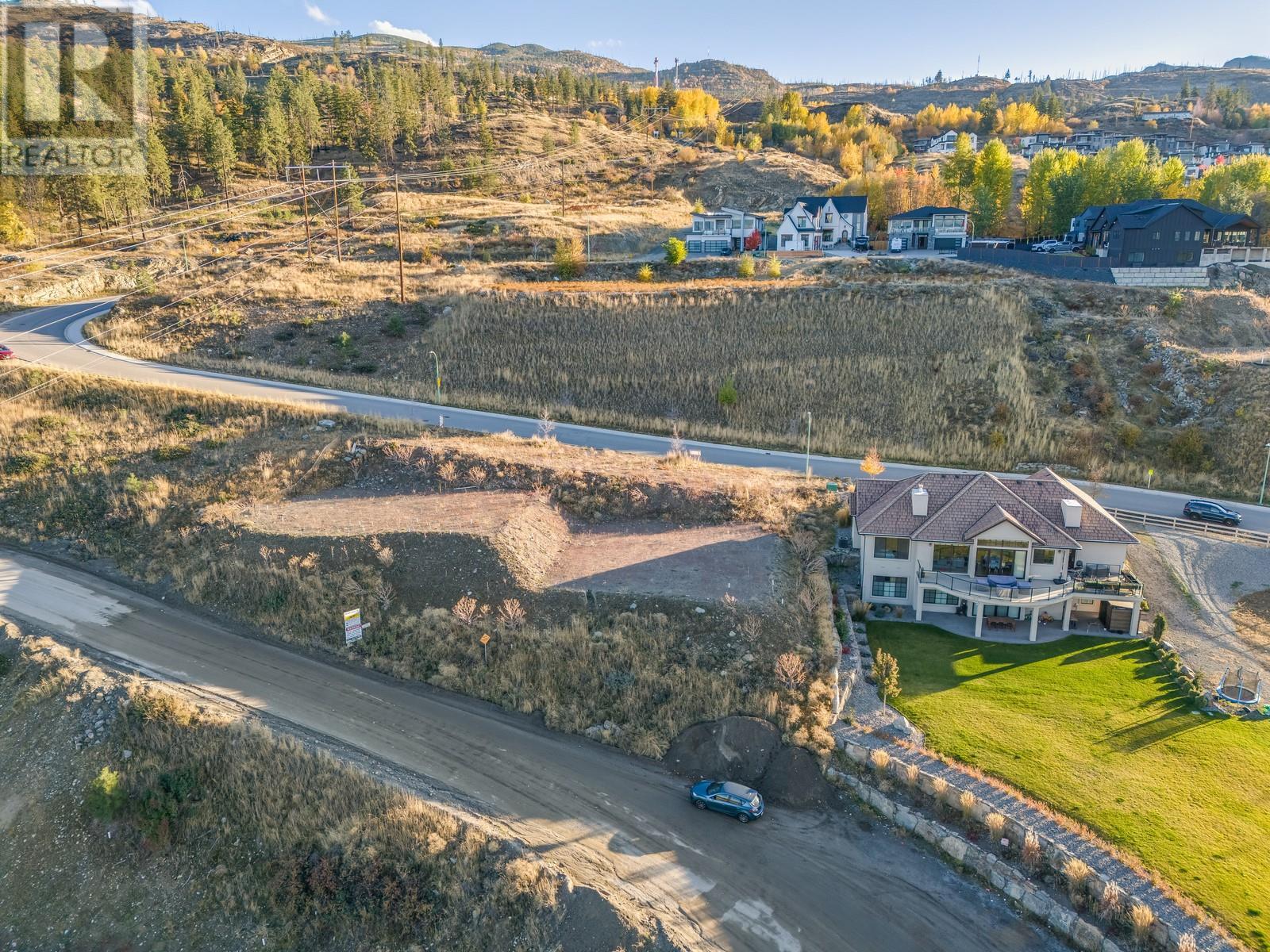 Property at 508 Trumpeter Road image 4