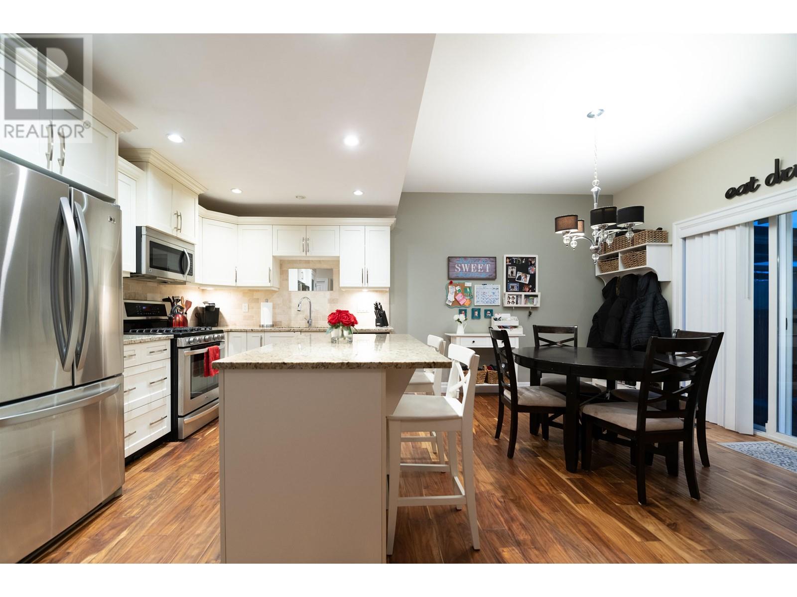 3364 Carmelo Avenue, Coquitlam, British Columbia  V3B 0E8 - Photo 4 - R2988894