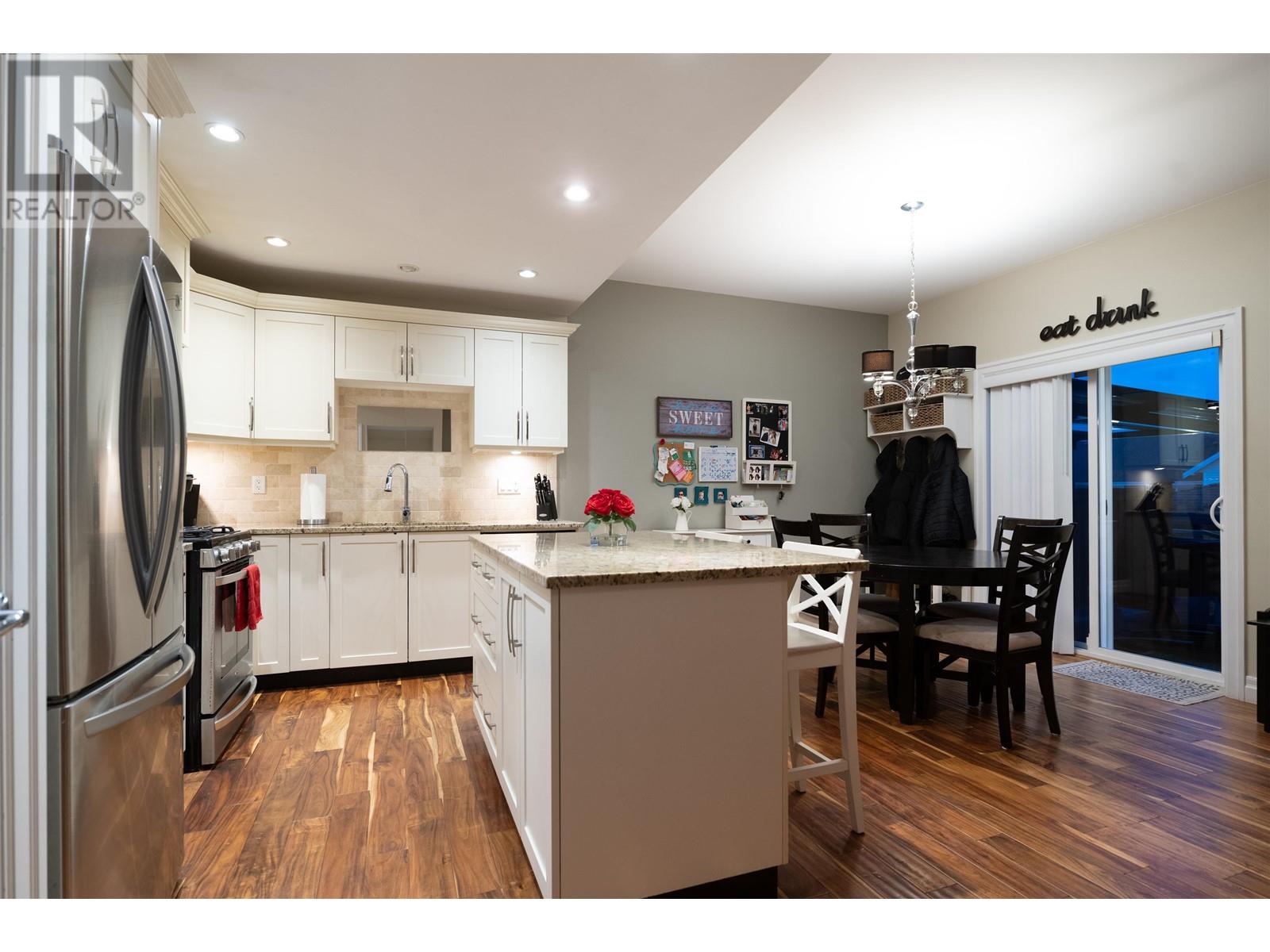 3364 Carmelo Avenue, Coquitlam, British Columbia  V3B 0E8 - Photo 6 - R2988894